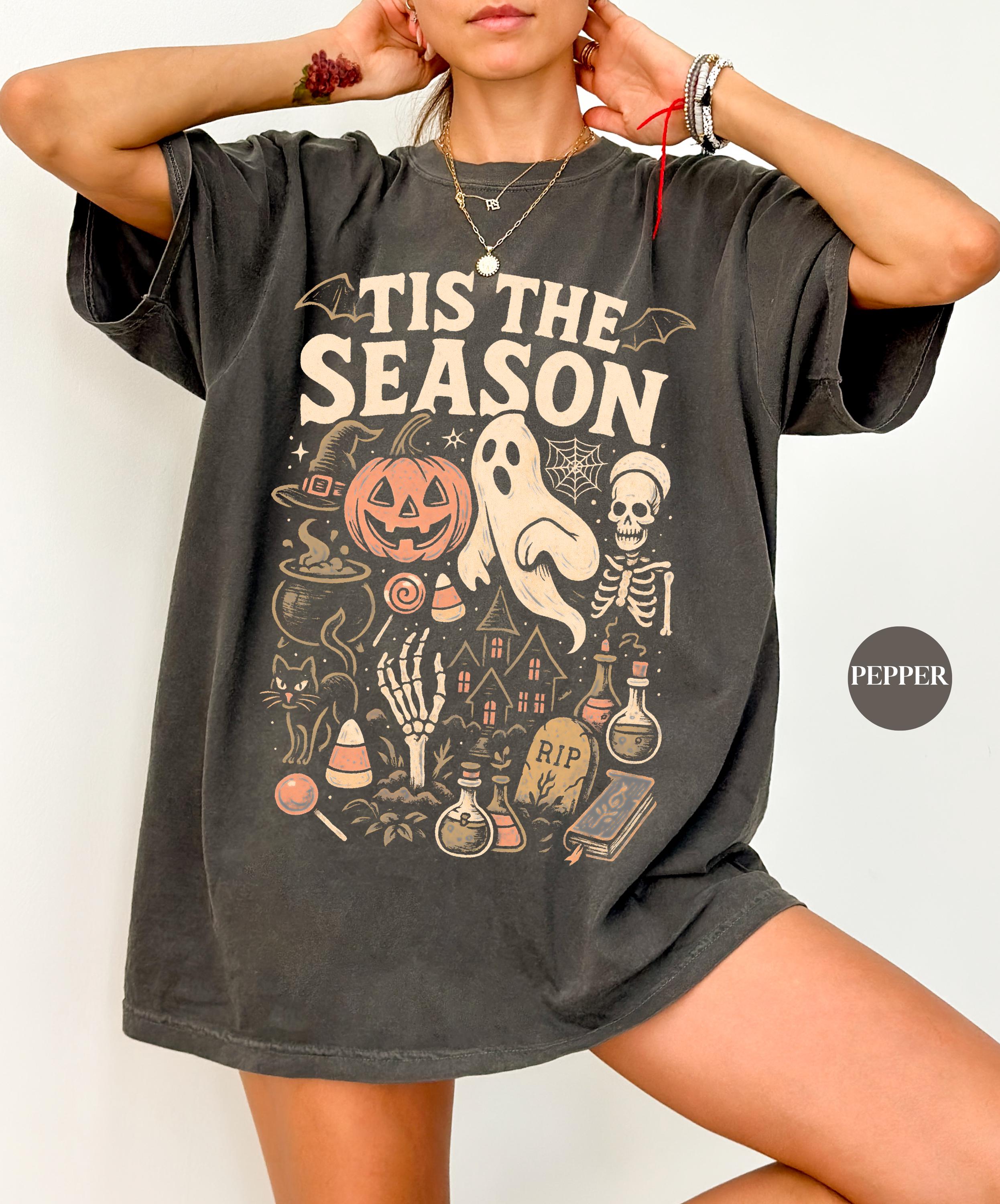 Vintage Halloween Comfort Colors Retro Tis Season Skeleton Pumpkin Ghost Halloween Y2k Halloween (1)
