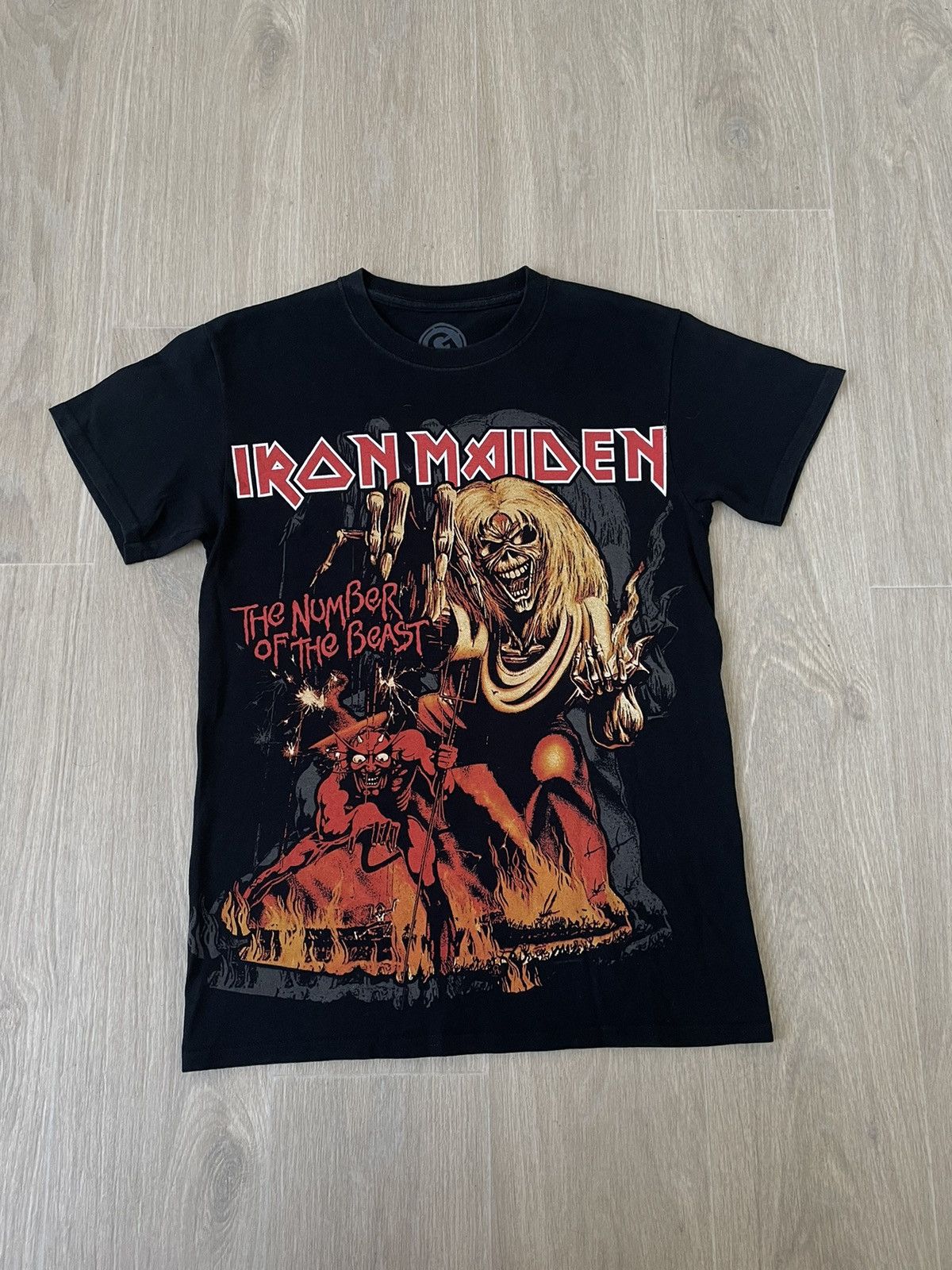 Vintage Iron Maiden T Shirt 2010 Hoodie, Sweatshirt | PodTeesHub.com