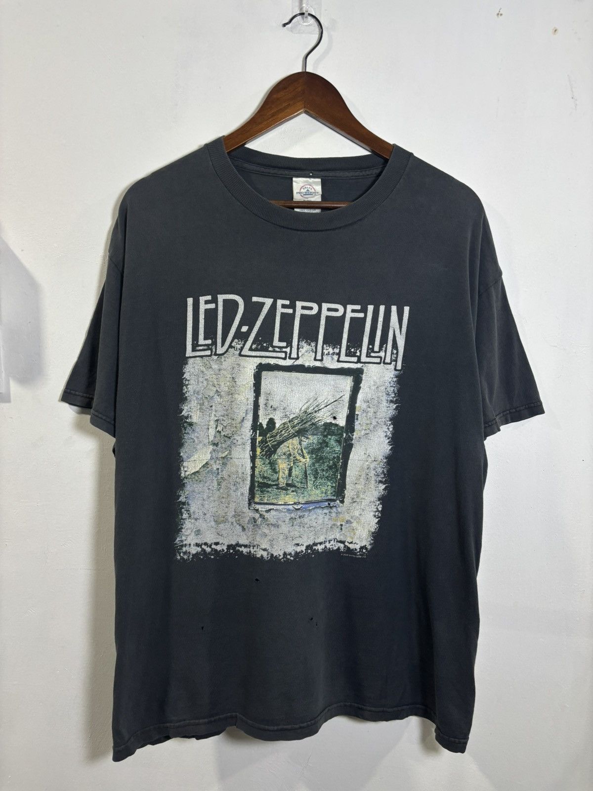 Led Zeppelin X Vintage Vintage Led Zeppelin Tshirt Hoodie, Sweatshirt | PodTeesHub.com
