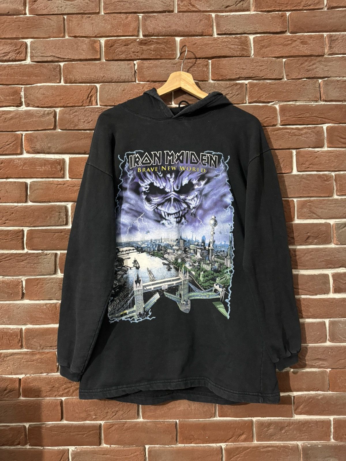 Iron Maiden X Vintage Vintage Iron Maiden Brave New World Heavy Metal Band Hoodie T-Shirts, Sweatshirt | PodTeesHub.com