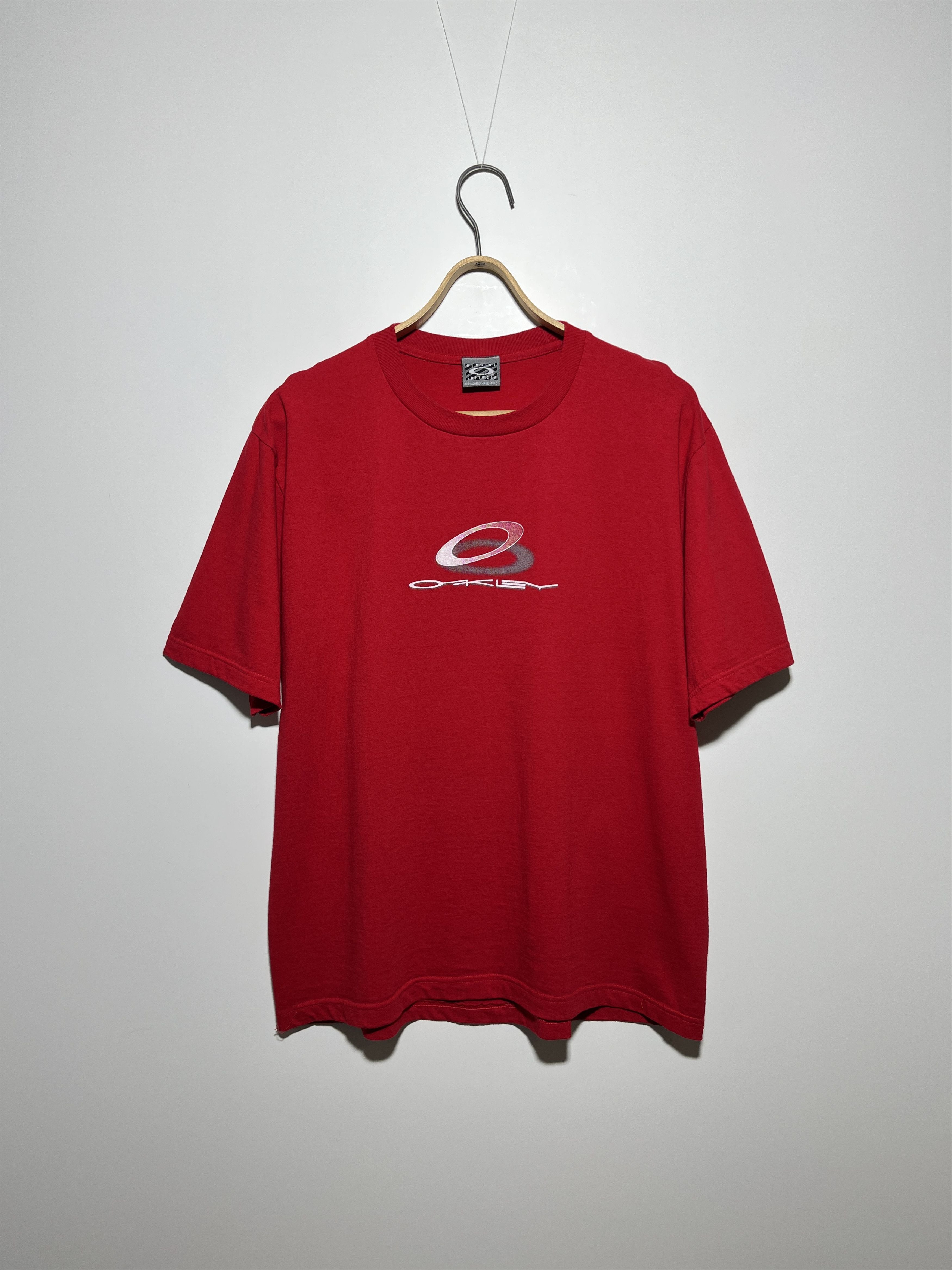Vintage Y2k Oakley Red Size L T-Shirts, Hoodie, Sweatshirt
