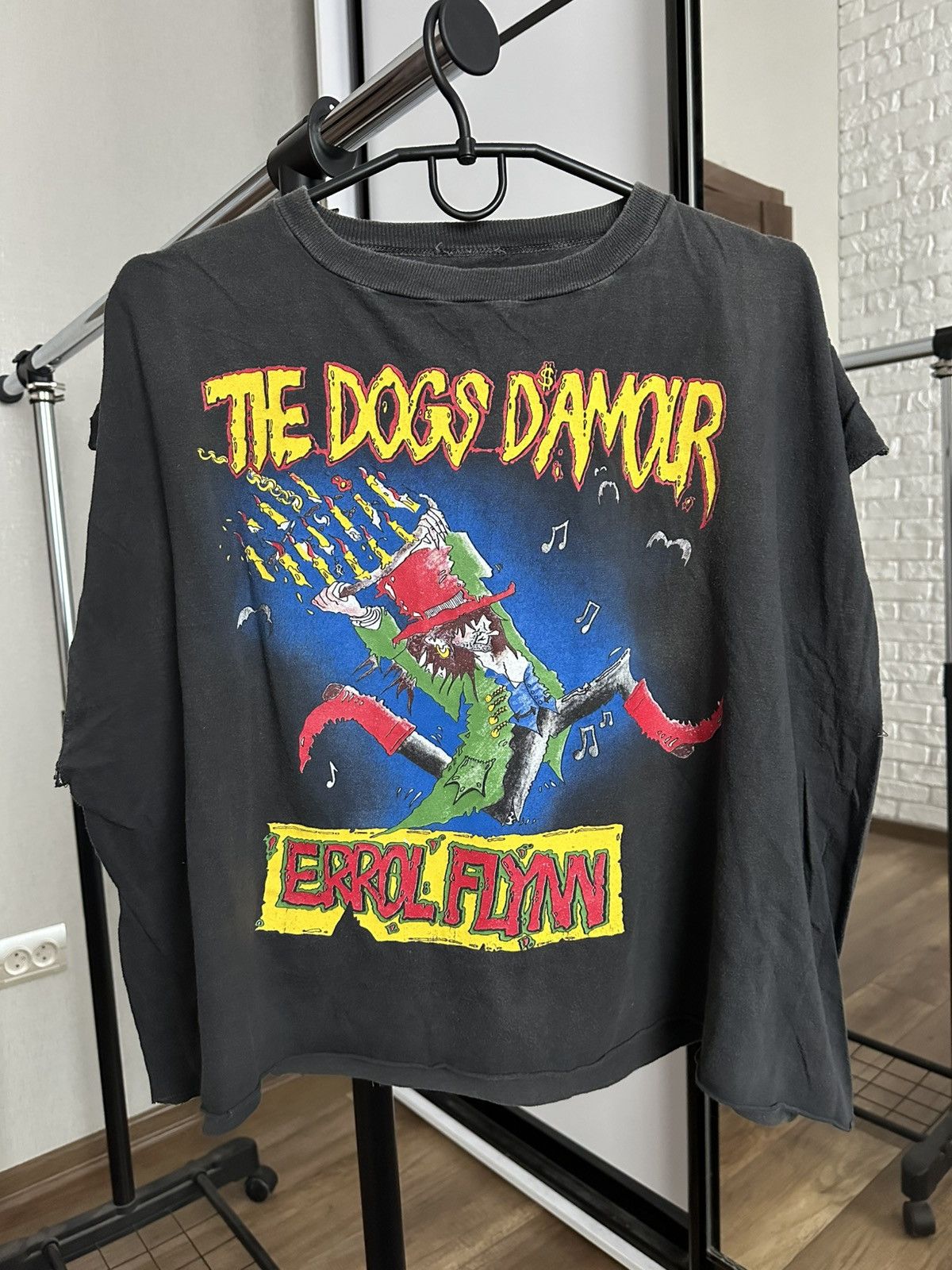 Band Tees 1989 The Dogs D Amour Errol Flynn Tour Vintage Band T Shirt Hoodie, Sweatshirt | PodTeesHub.com