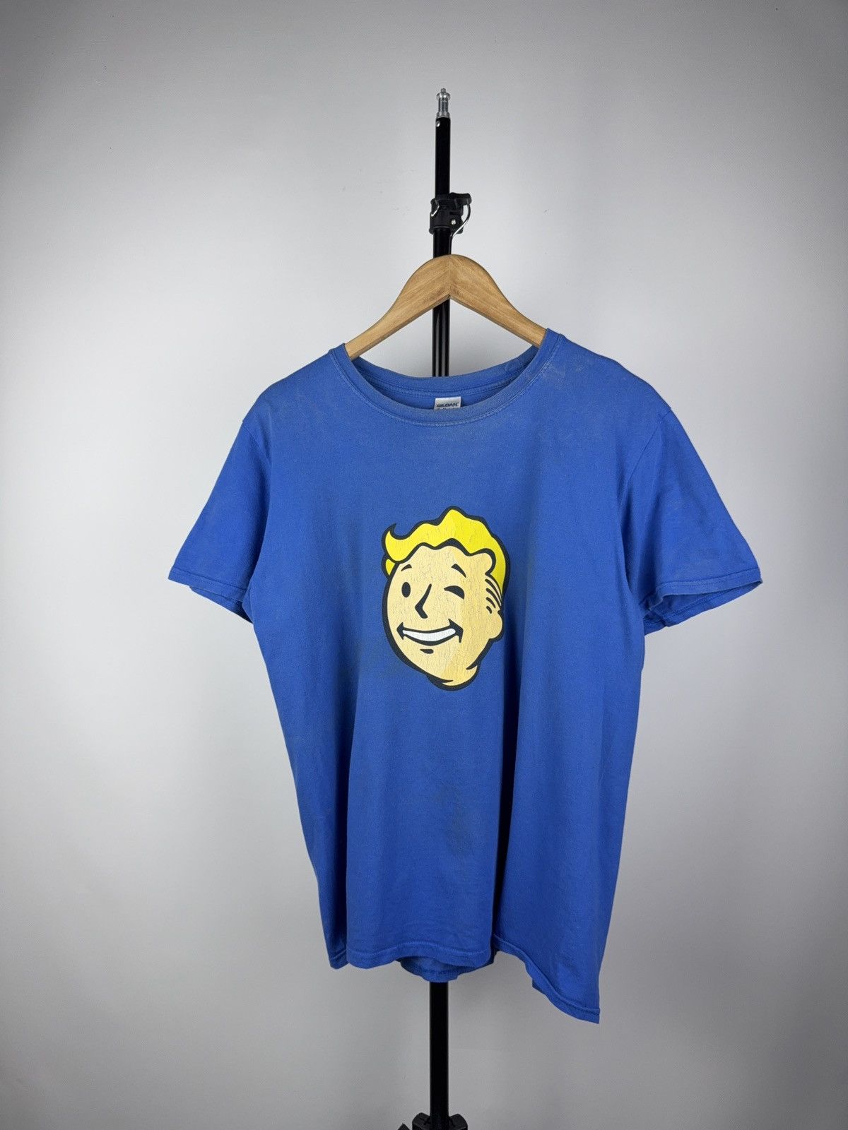 The Game X Vintage Vintage 2000s Fallout 4 Promo Logo Gaming Faded T Shirt Hoodie, Sweatshirt | PodTeesHub.com