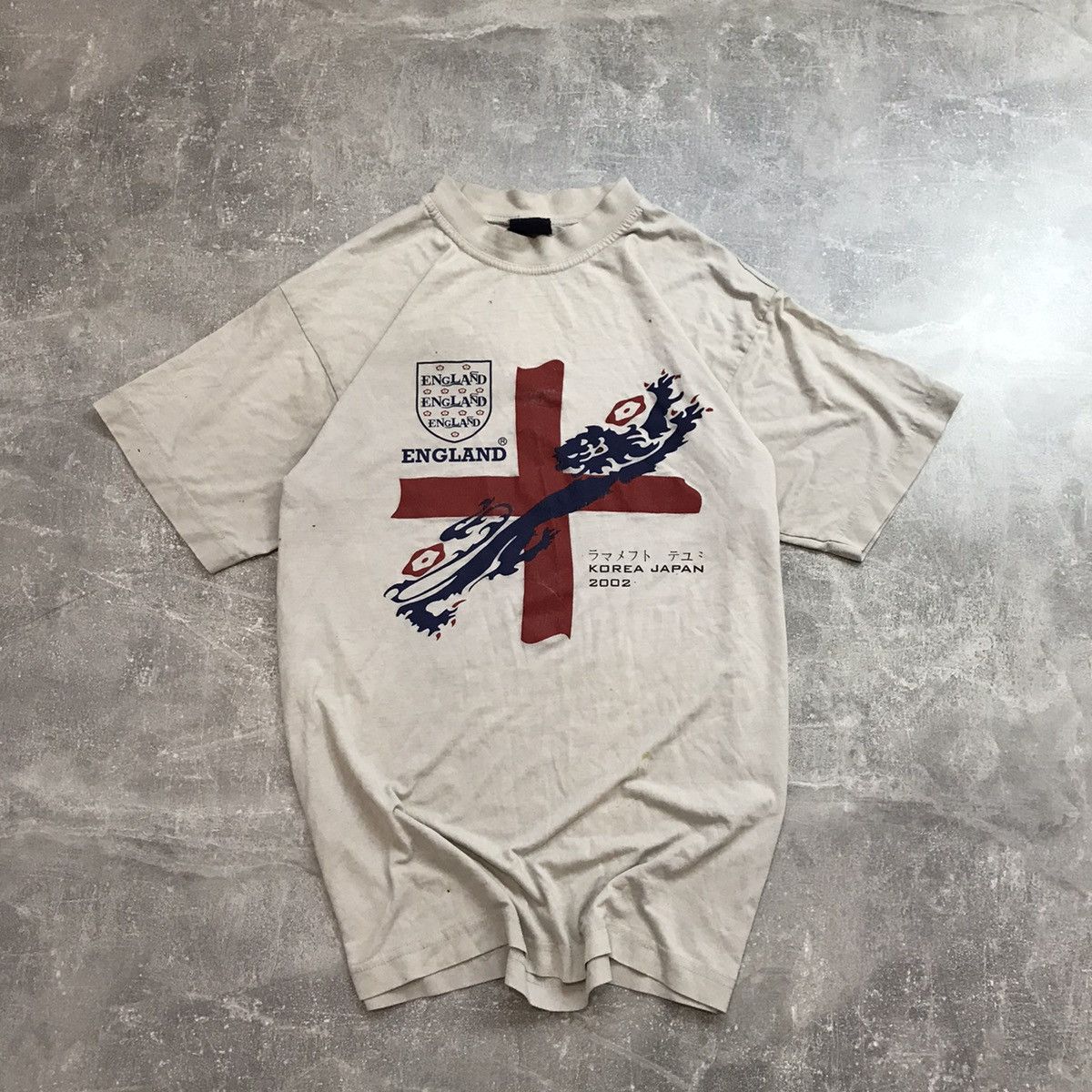 England Vintage Tee T Shirt 2002 Japan Hoodie, Sweatshirt | PodTeesHub.com