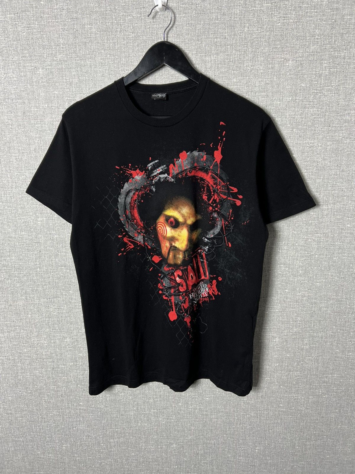 Expert Horror Rare Vintage Y2k Halloween Horror Nights 2009 Saw Movie Tee Hoodie, Sweatshirt | PodTeesHub.com