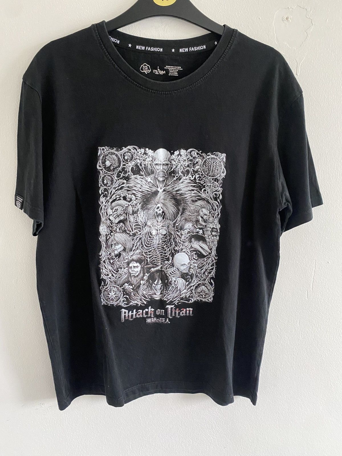 Vintage Anime Japanese Attack On Titan Shirt Hoodie, Sweatshirt | PodTeesHub.com