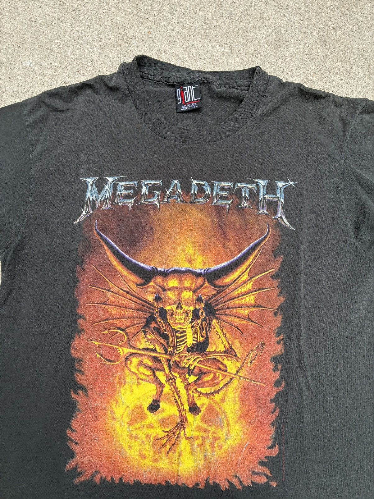 Vintage 1992 Megadeth Countdown To Extinction Tour Shirt Hoodie, Sweatshirt | PodTeesHub.com