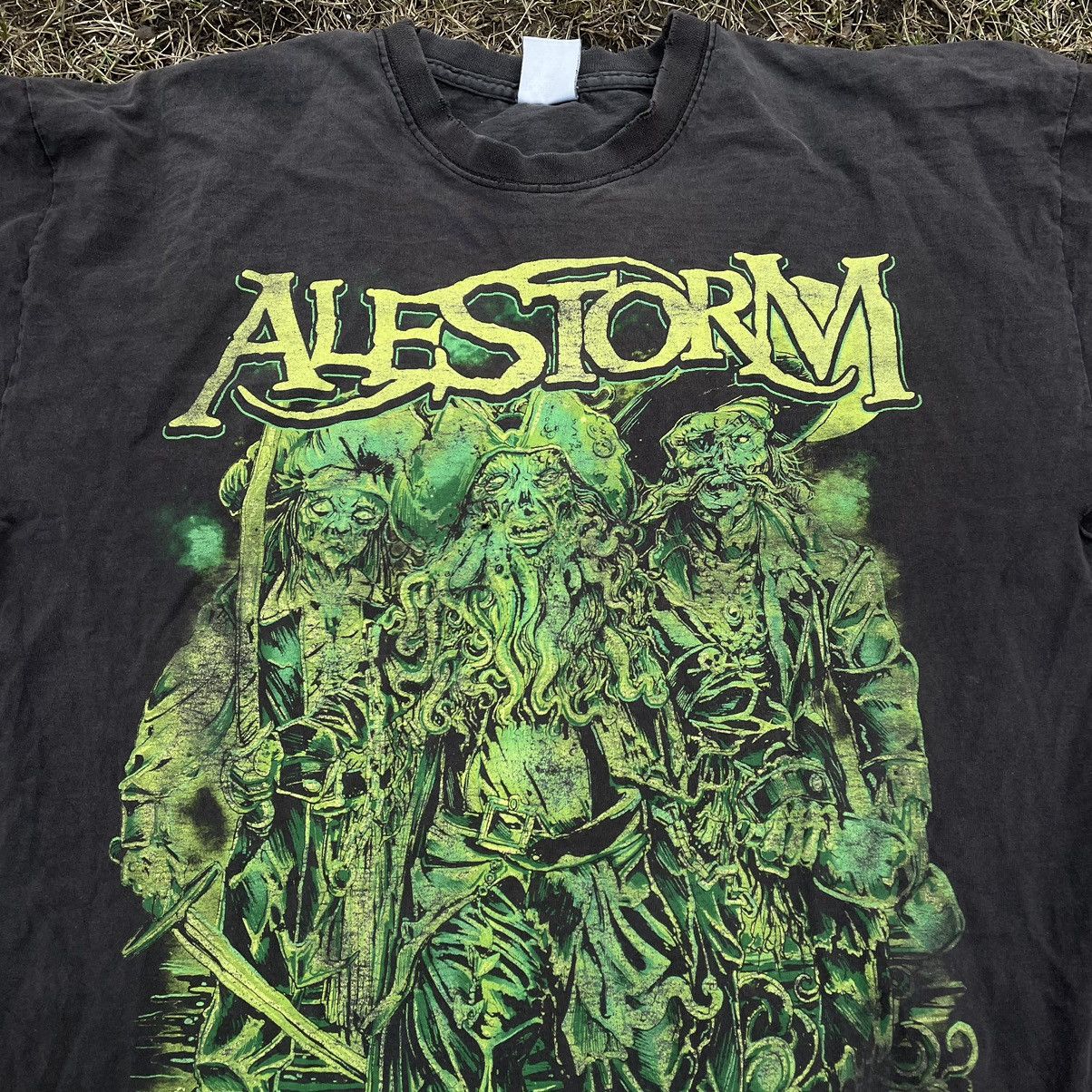 Band Tees Vintage 90s Alestorm Skulls Vamp Dead Face Horror Tee 90s Hoodie, Sweatshirt | PodTeesHub.com
