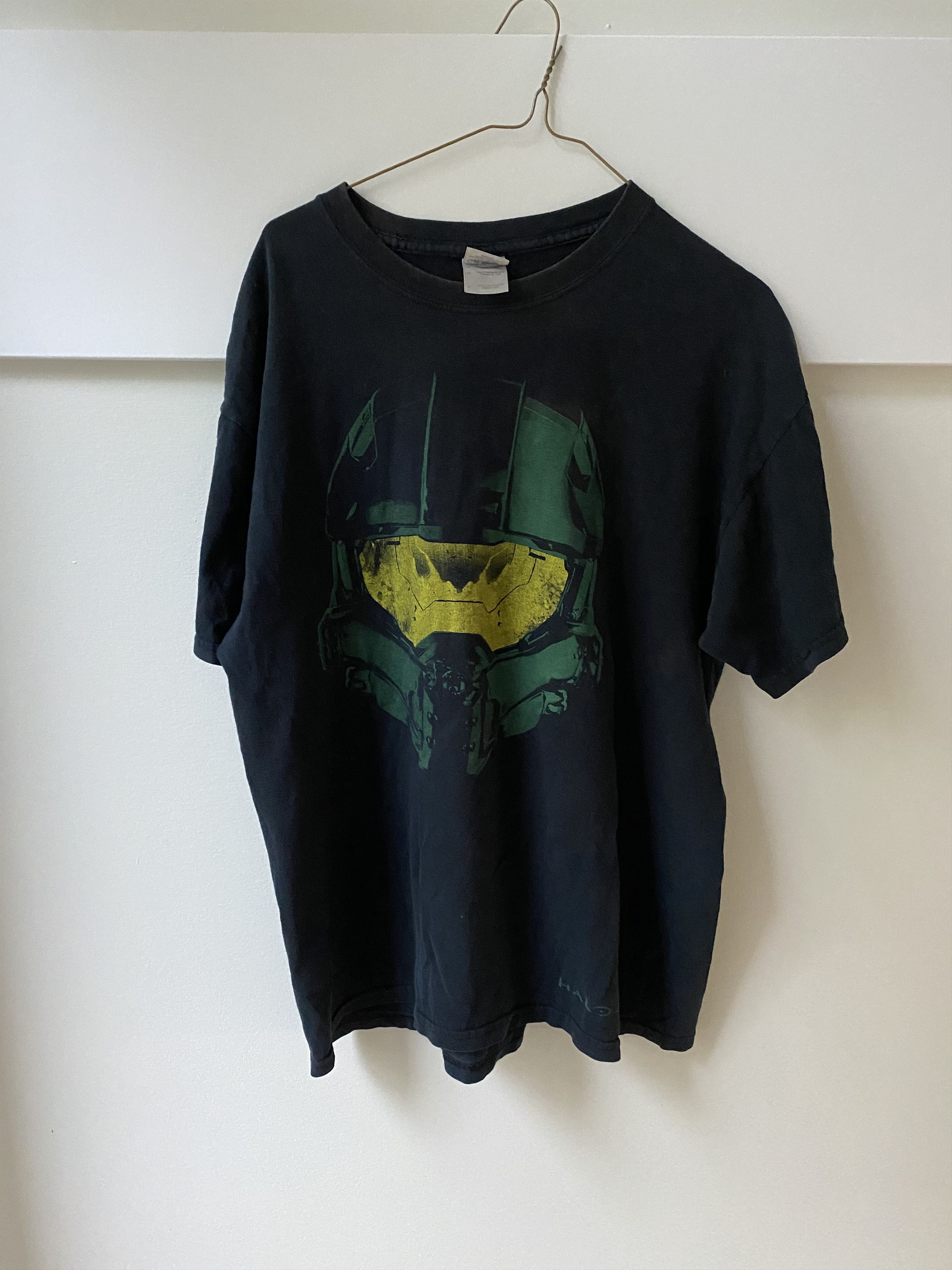 Halo 4 Vintage Promo Video Game T Shirt Hoodie, Sweatshirt | PodTeesHub.com