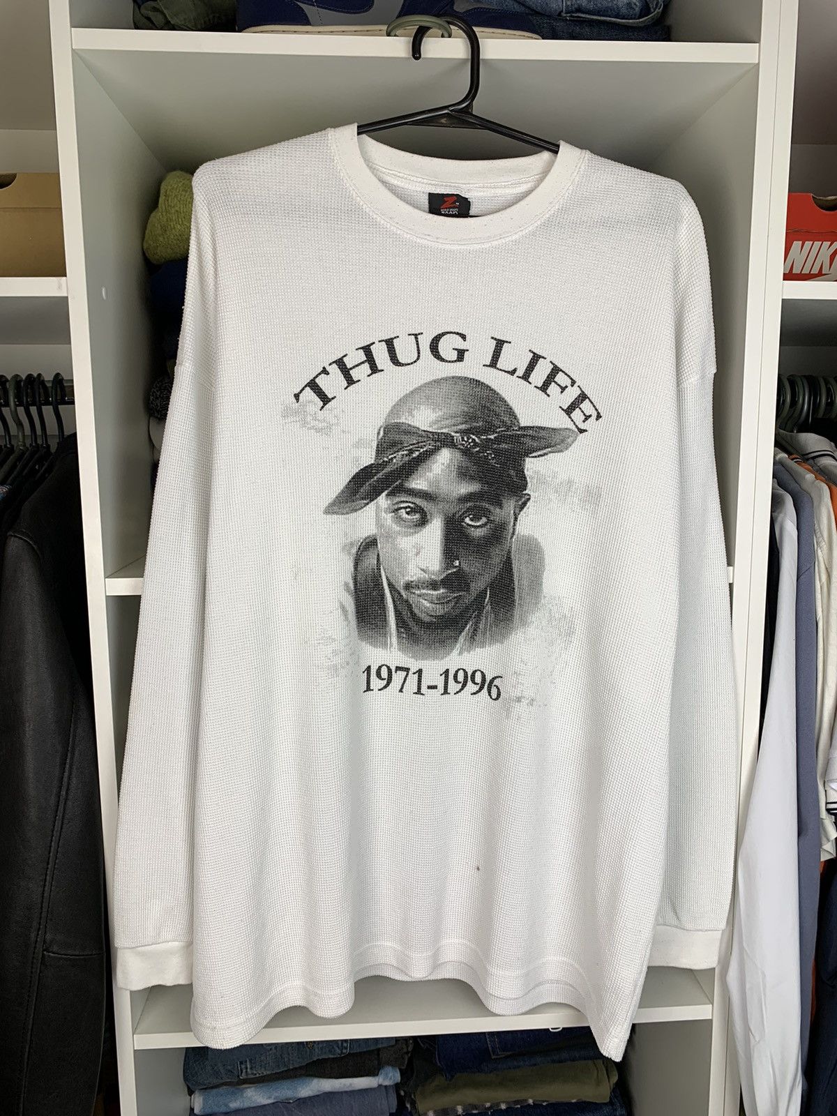 Rap Tees X Vintage Vintage Tupac Thug Life 1971 1996 Long Sleeve Hoodie, Sweatshirt | PodTeesHub.com