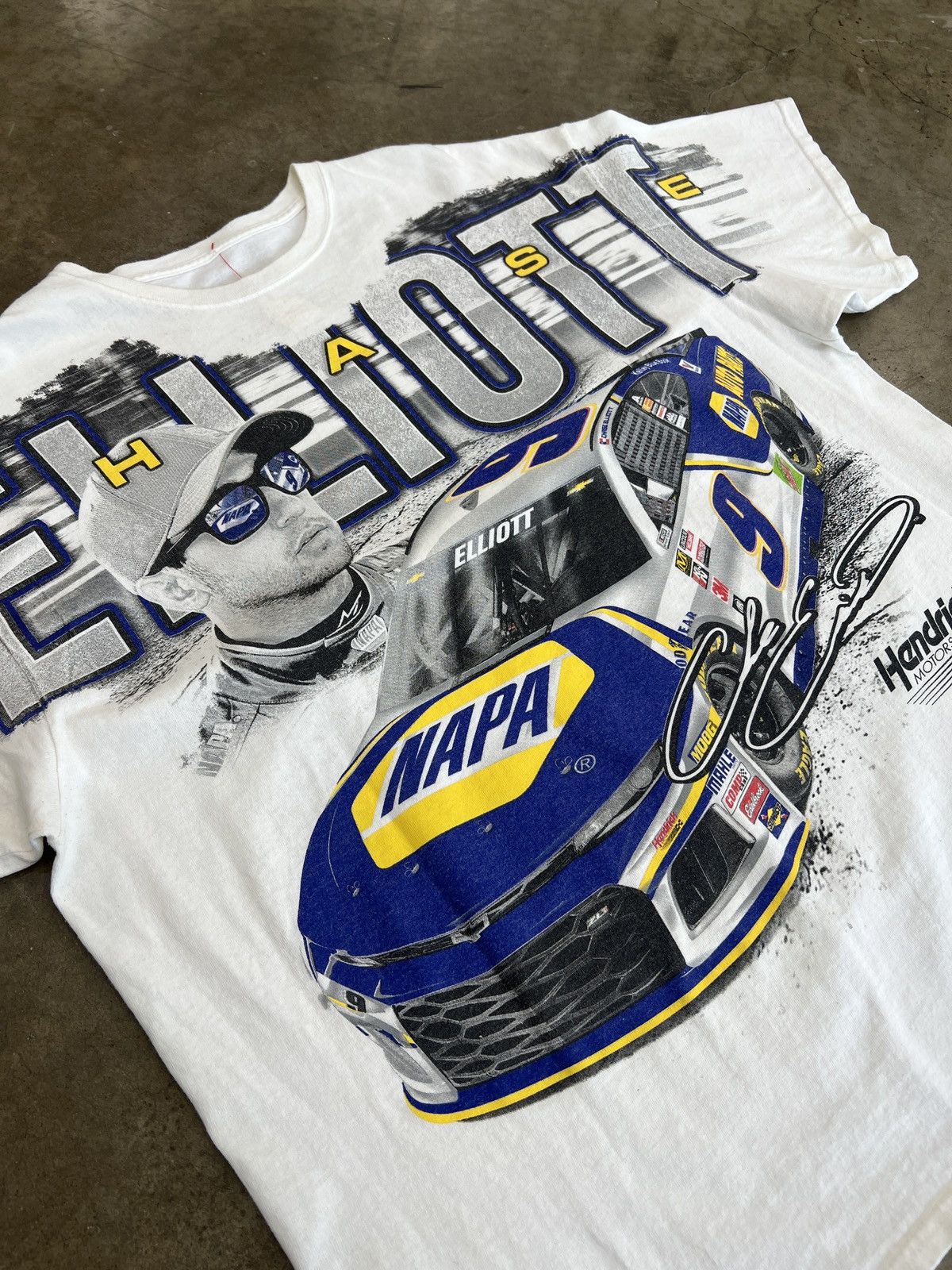 Nascar Elliot Chase Tee Sz Xxl Hoodie, Sweatshirt | PodTeesHub.com