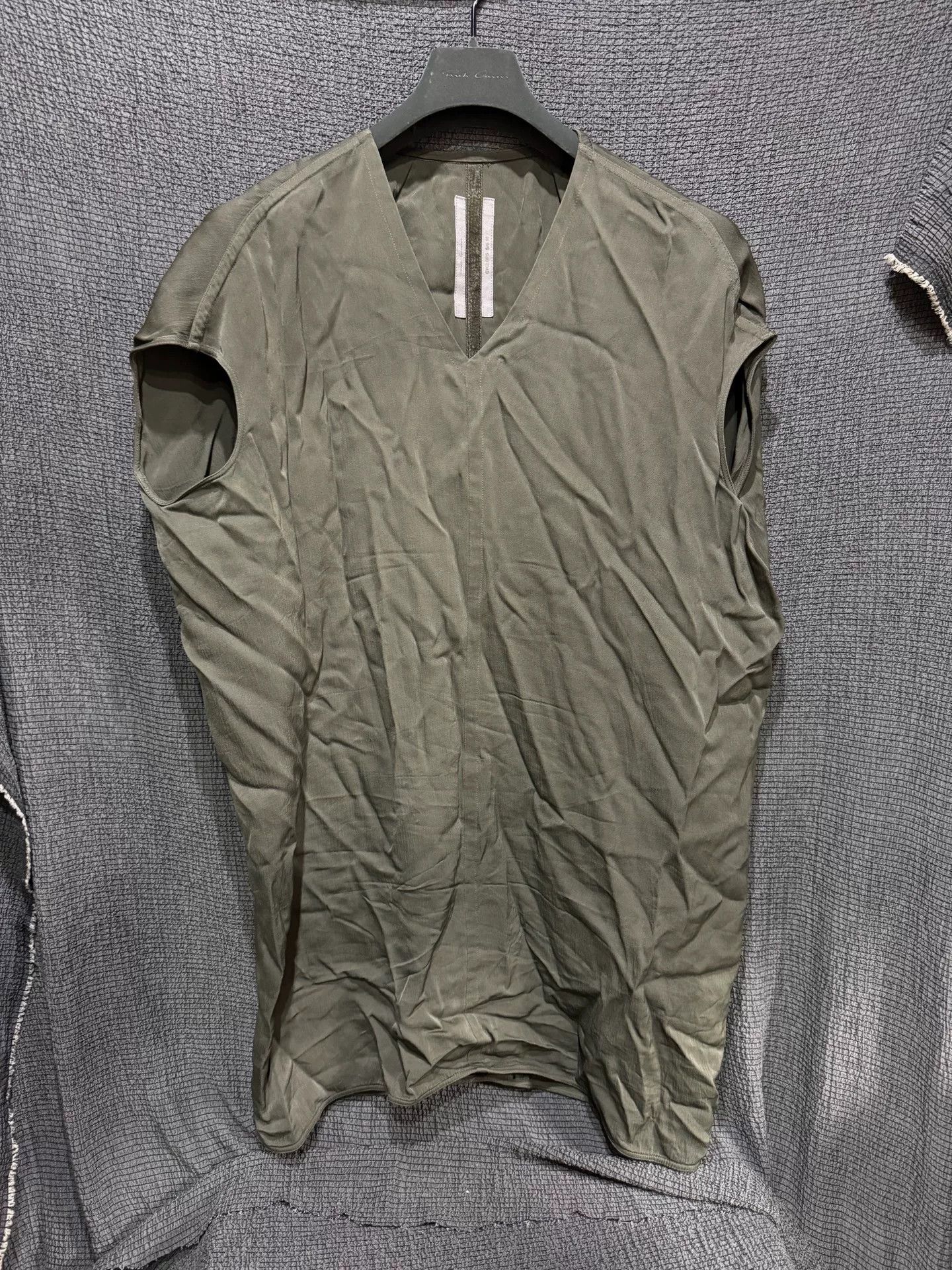 Owens Rick Owens Palm Color V Neck Sleeveless Top T-Shirts, Hoodie, Sweatshirt | PodTeesHub.com