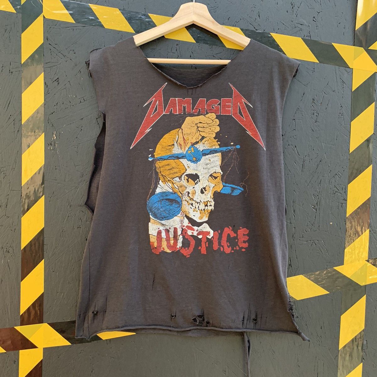 Metallica X Vintage Vintage Rare Metallica Damaged Justice Grunge Punk Thrashed T-Shirts, Hoodie, Sweatshirt | PodTeesHub.com