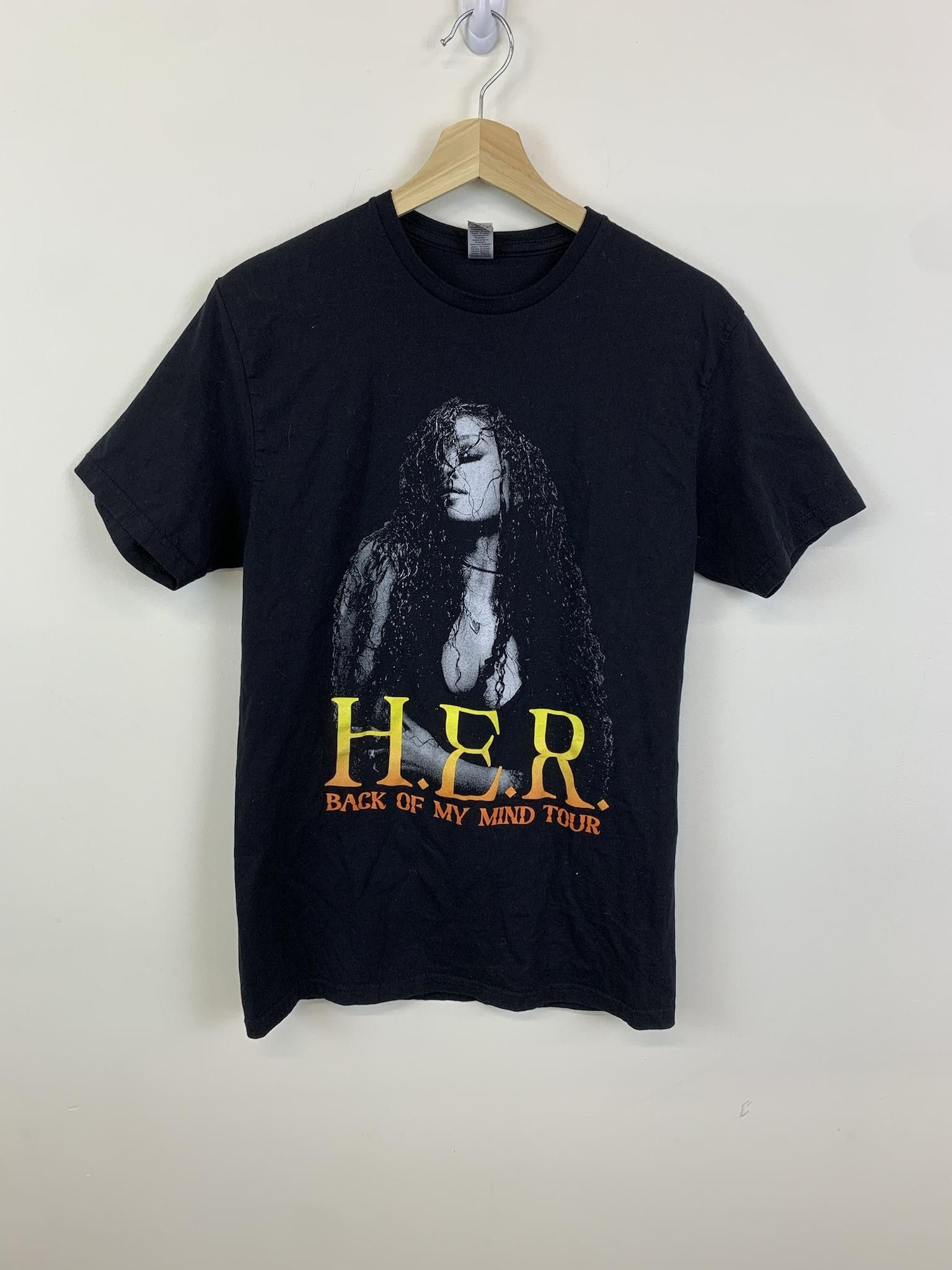 Vintage H E R Back Of My Mind Tour Tee Hoodie, Sweatshirt | PodTeesHub.com