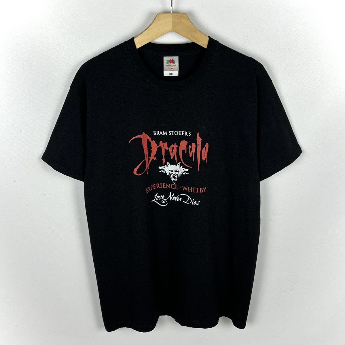 Expert Horror Vintage Dracula Love Never Dies Horror Movie Tee 90 S Hoodie, Sweatshirt | PodTeesHub.com