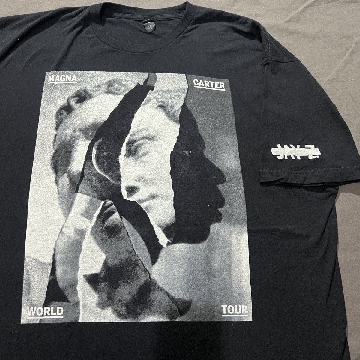 Rap Tees Jay Z Magna Center World Tour Tee 3xl Oversized Hiphoprapper Hoodie, Sweatshirt | PodTeesHub.com