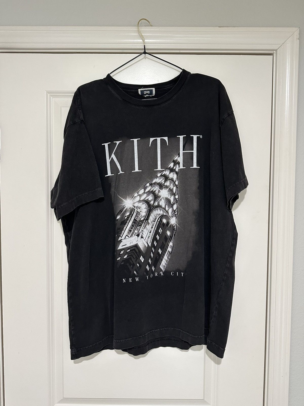 Kith Chrysler Lights Vintage Tee Nyc Exclusive Hoodie, Sweatshirt | PodTeesHub.com