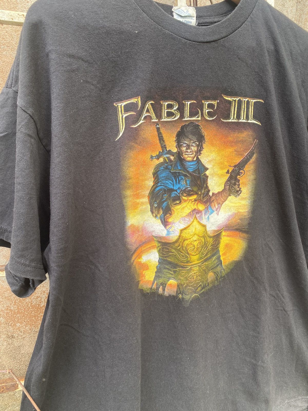 Delta Vintage Fable Iii Xbox 360 Size Xl Video Game Promo T-Shirts, Hoodie, Sweatshirt
