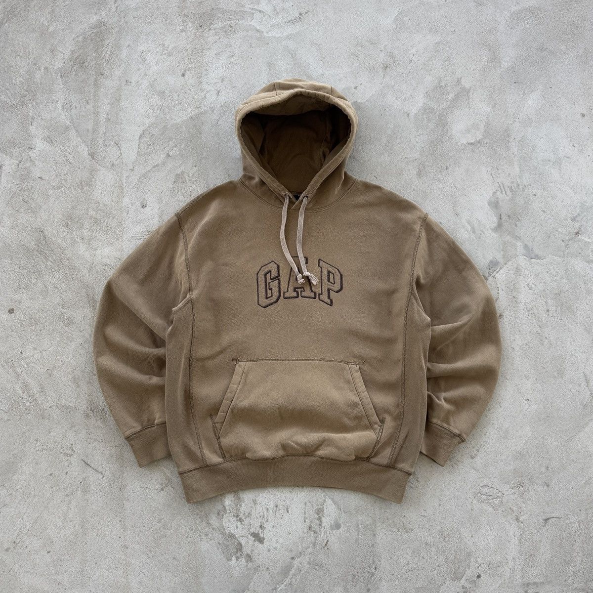 Vintage 90s Gap Arch Logo Boxy Fit Size M Brown T-Shirts, Hoodie, Sweatshirt