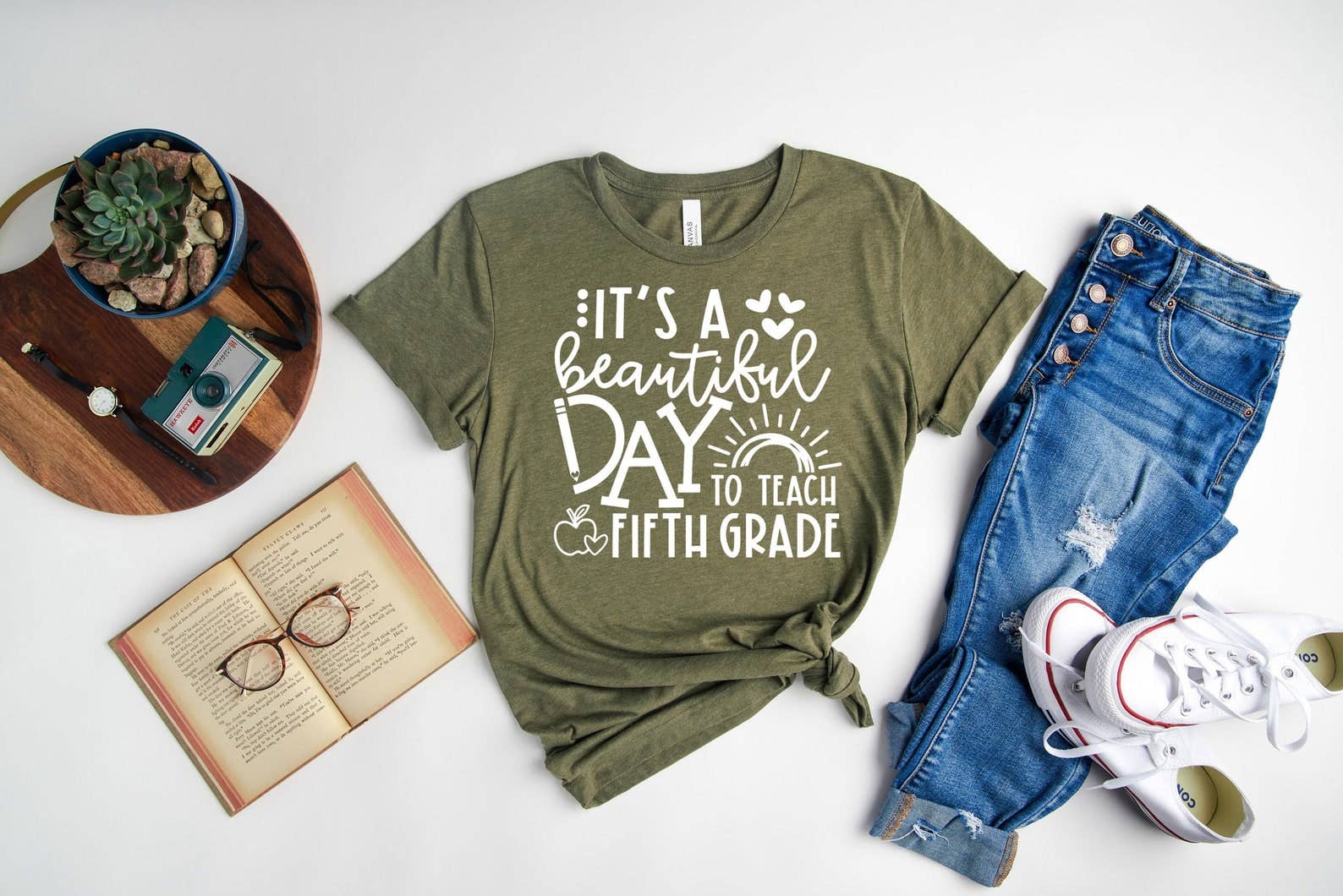 It's A Beautiful Day To Teach Fifth Grade T-Shirt Hoodie, Sweatshirt | PodTeesHub.com