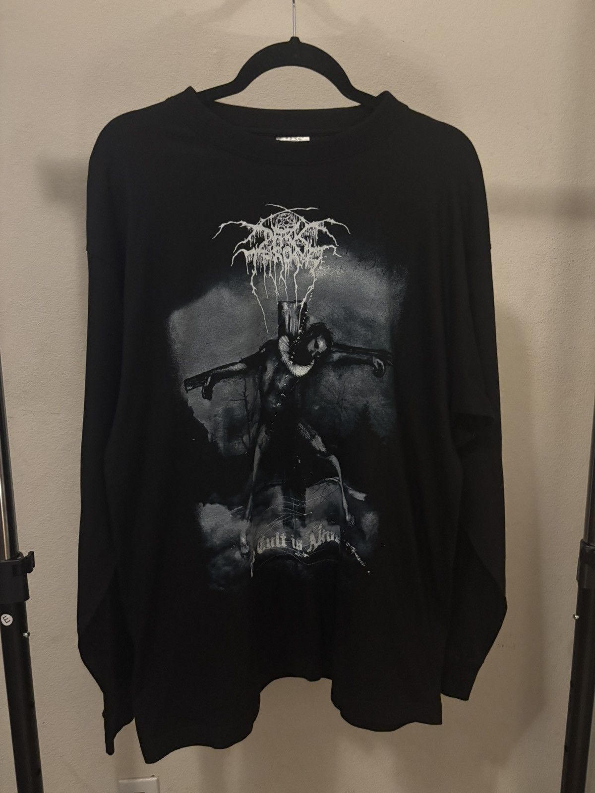 Band Tees Vintage Dark Throne Cult Long Sleeve Hoodie, Sweatshirt | PodTeesHub.com