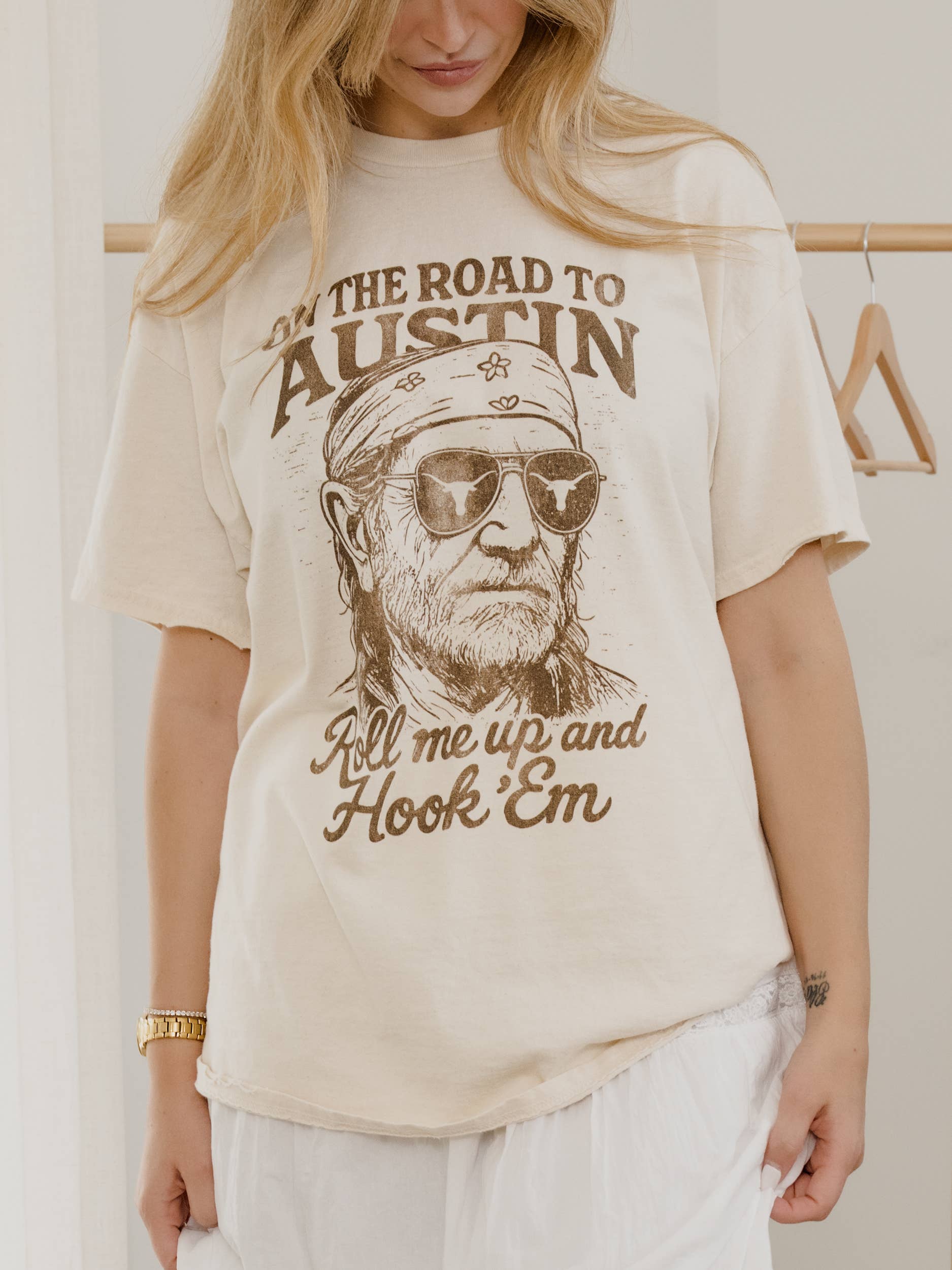 Willie Nelson Roll Me Up & Hook Em Horns Thrifted Tee Hoodie, Sweatshirt | PodTeesHub.com