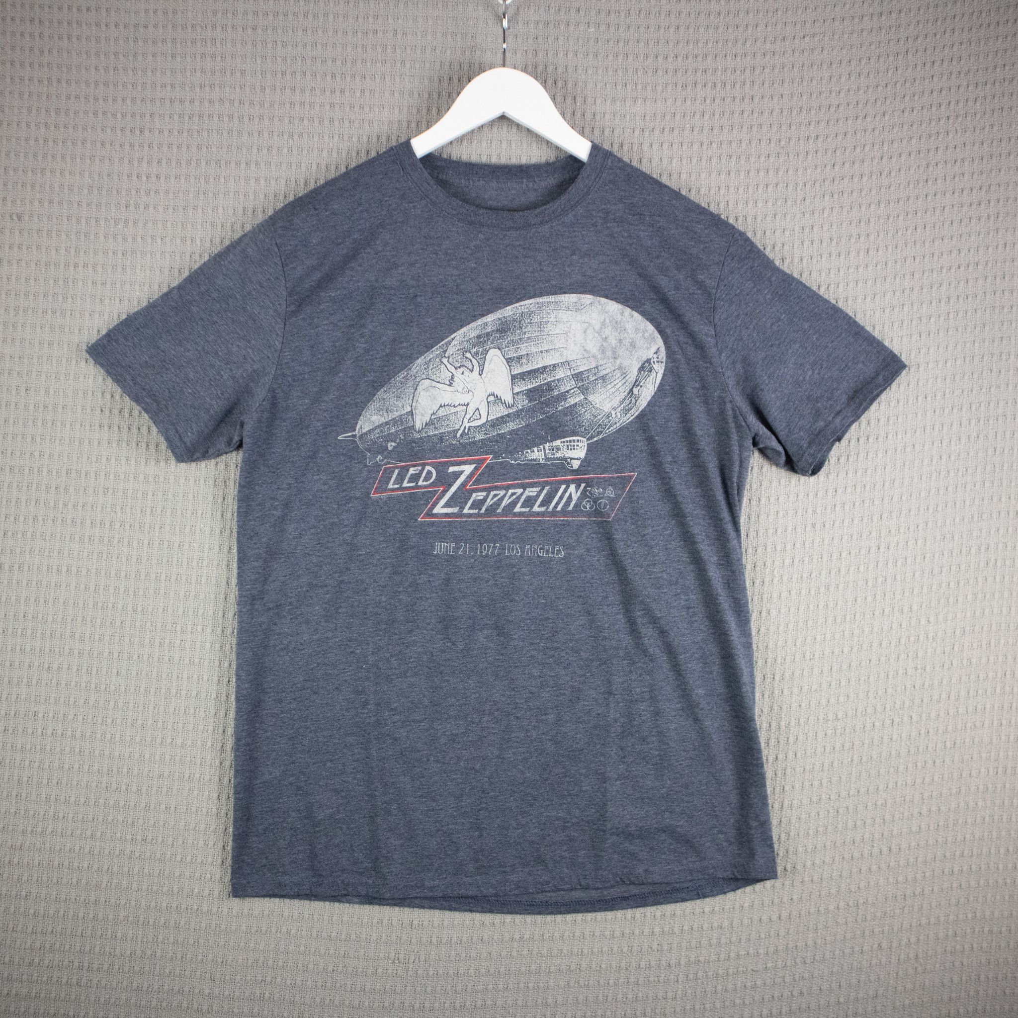 Zeppelin Led Zeppelin 1977 Los Angeles Reprint Tee Mens Large Hoodie, Sweatshirt | PodTeesHub.com