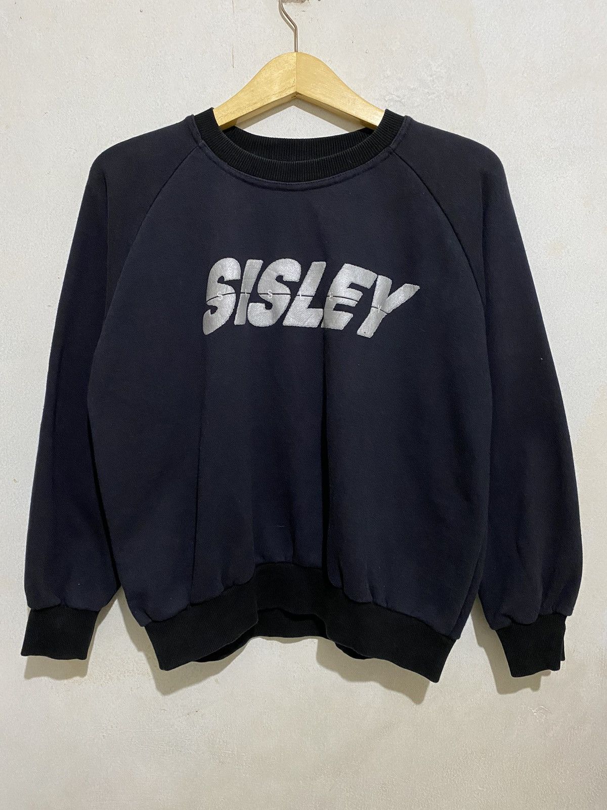 Vintage Sweatshirt Sisley T-Shirts, Hoodie | PodTeesHub.com