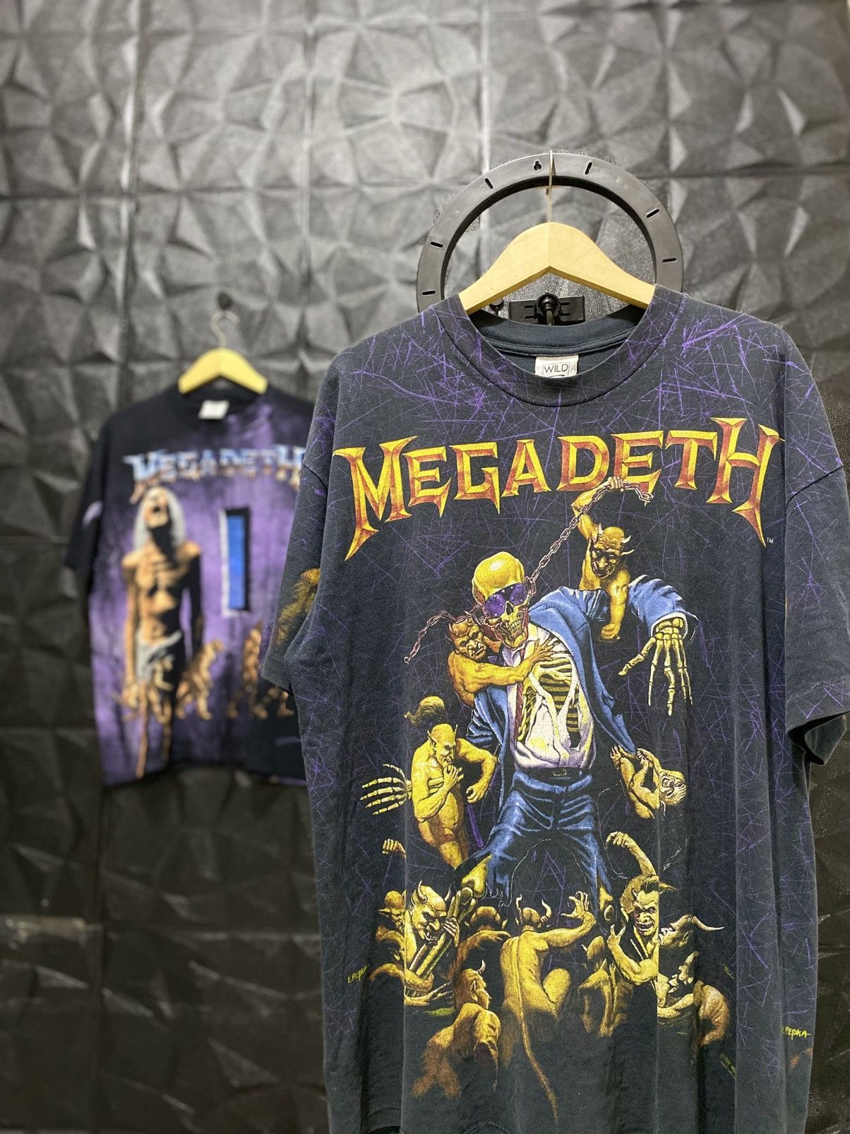 Vintage Official Xl Megadeth Tshirt Holy Wars 1991 Hoodie, Sweatshirt | PodTeesHub.com