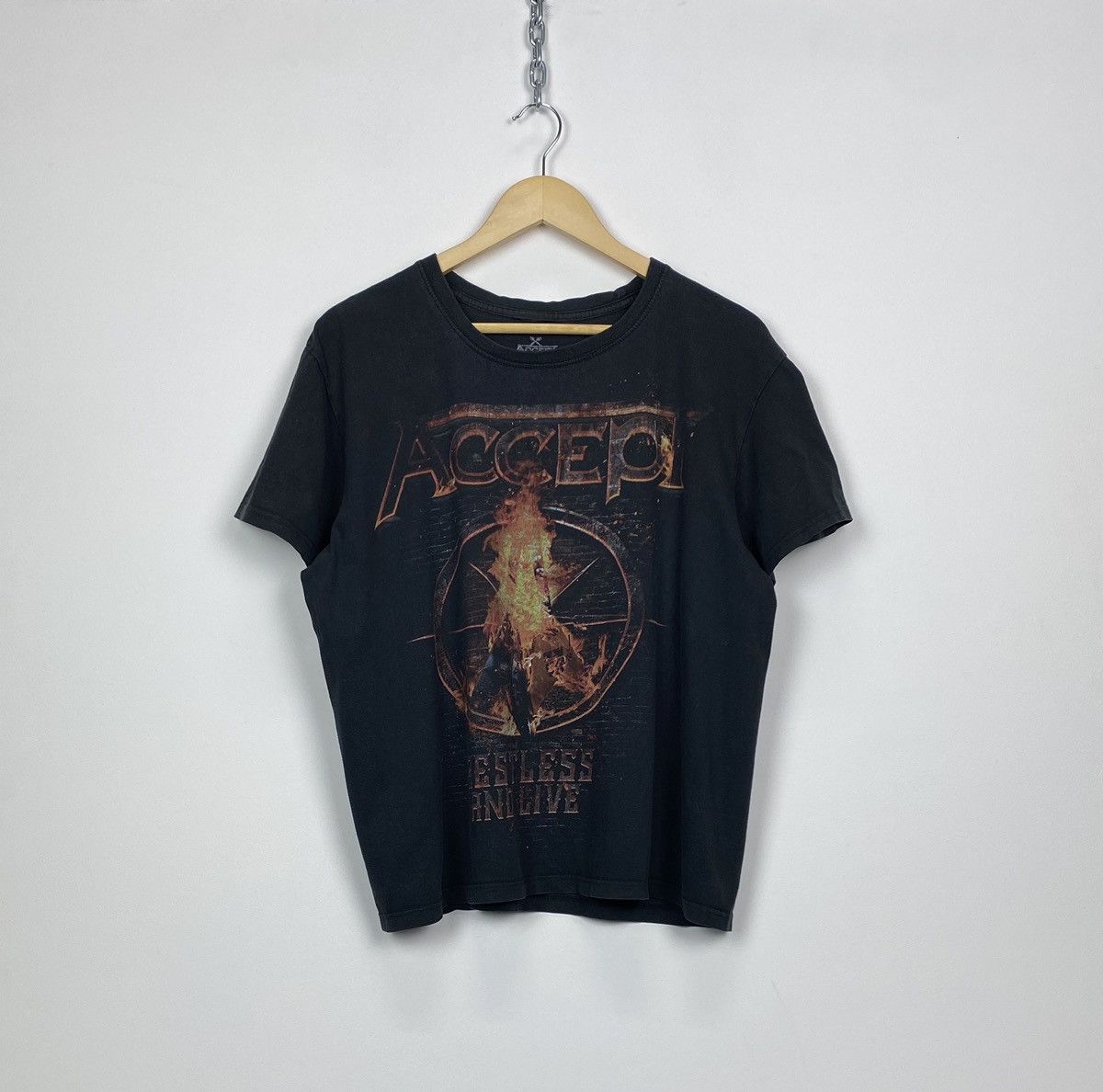 Band Tees Vintage Accept Restless And Live Tour 2017 Rock Band T Shirt Hoodie, Sweatshirt | PodTeesHub.com