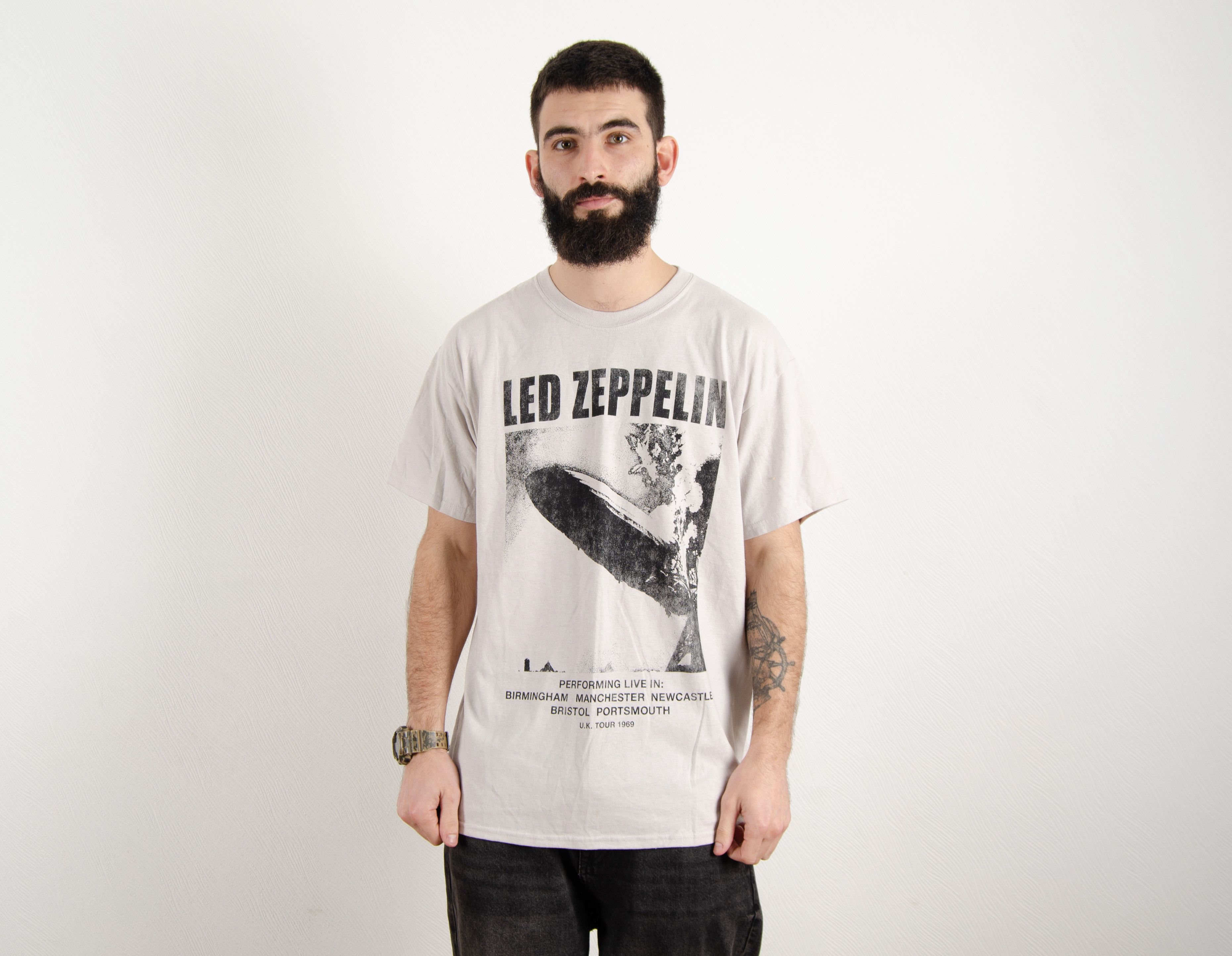 Led Zeppelin X Vintage Vintage Style Led Zeppelin 1969 Uk Tour 2019 Remake T Shirt Hoodie, Sweatshirt | PodTeesHub.com