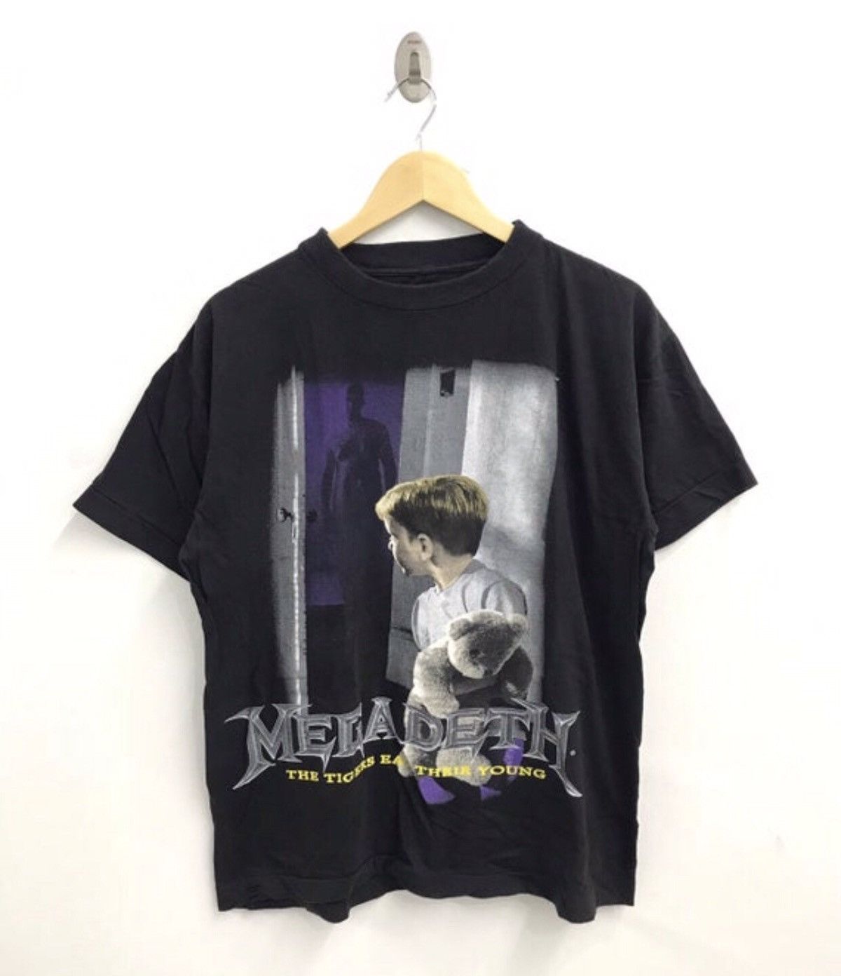 Megadeth X Vintage Vtg 1994 Megadeth The Tigers Eat Their Young Promo Tour T-Shirts, Hoodie, Sweatshirt | PodTeesHub.com