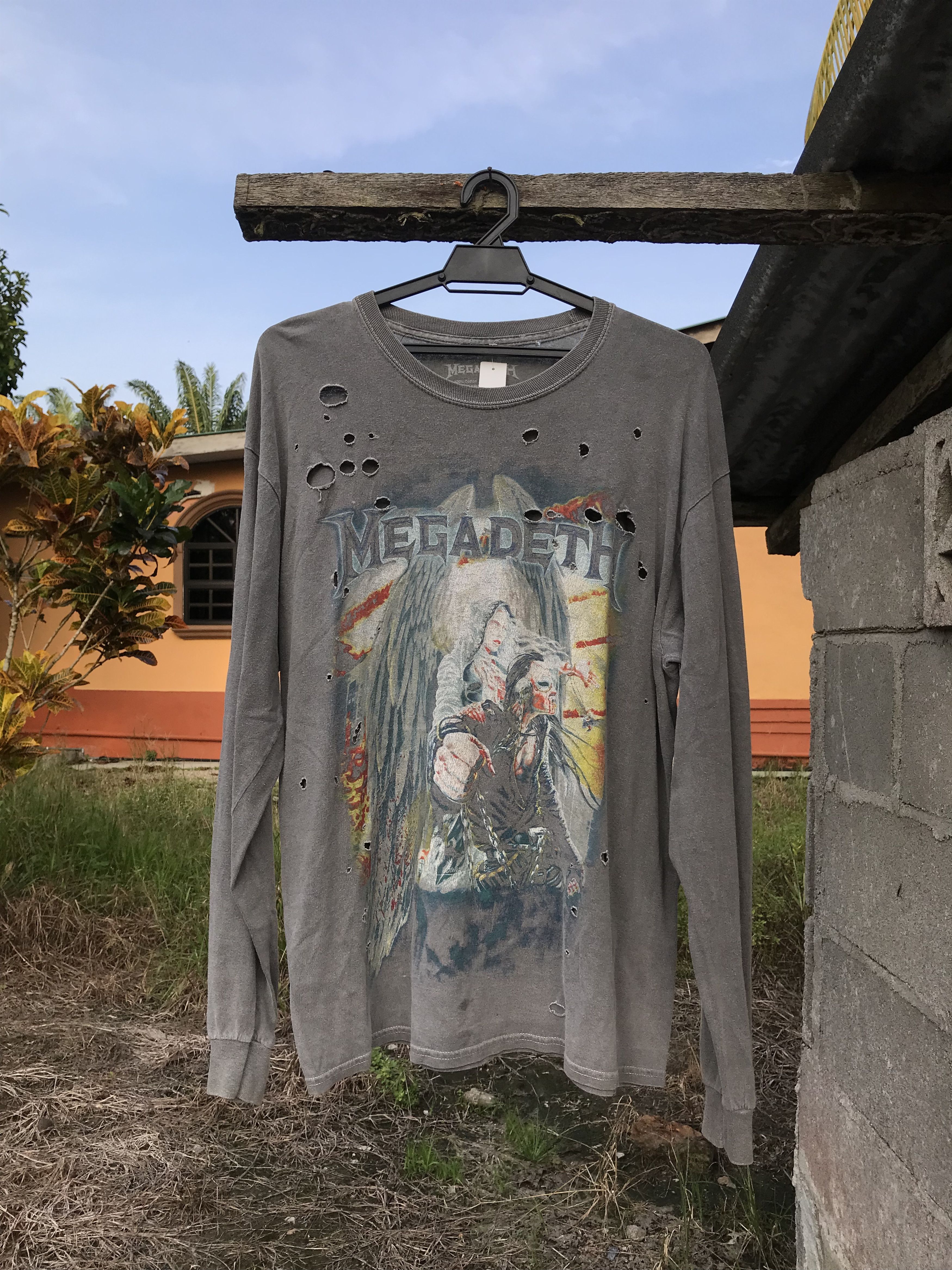 Megadeth Vintage Distressed Long Sleeve Band Tee 2017 Hoodie, Sweatshirt | PodTeesHub.com