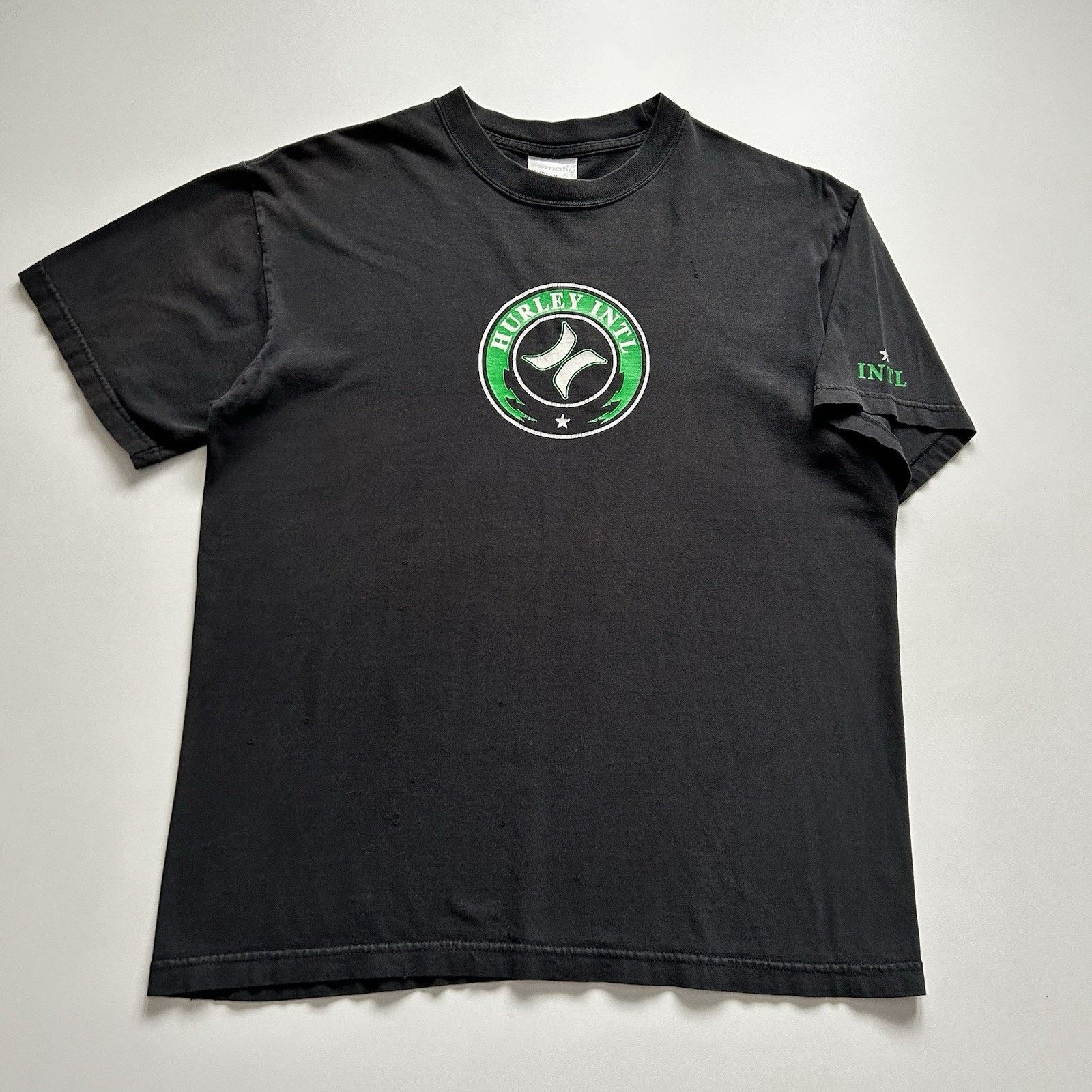 Vintage Hurley International T Shirt Large Y2k Surf Skate Hoodie, Sweatshirt | PodTeesHub.com
