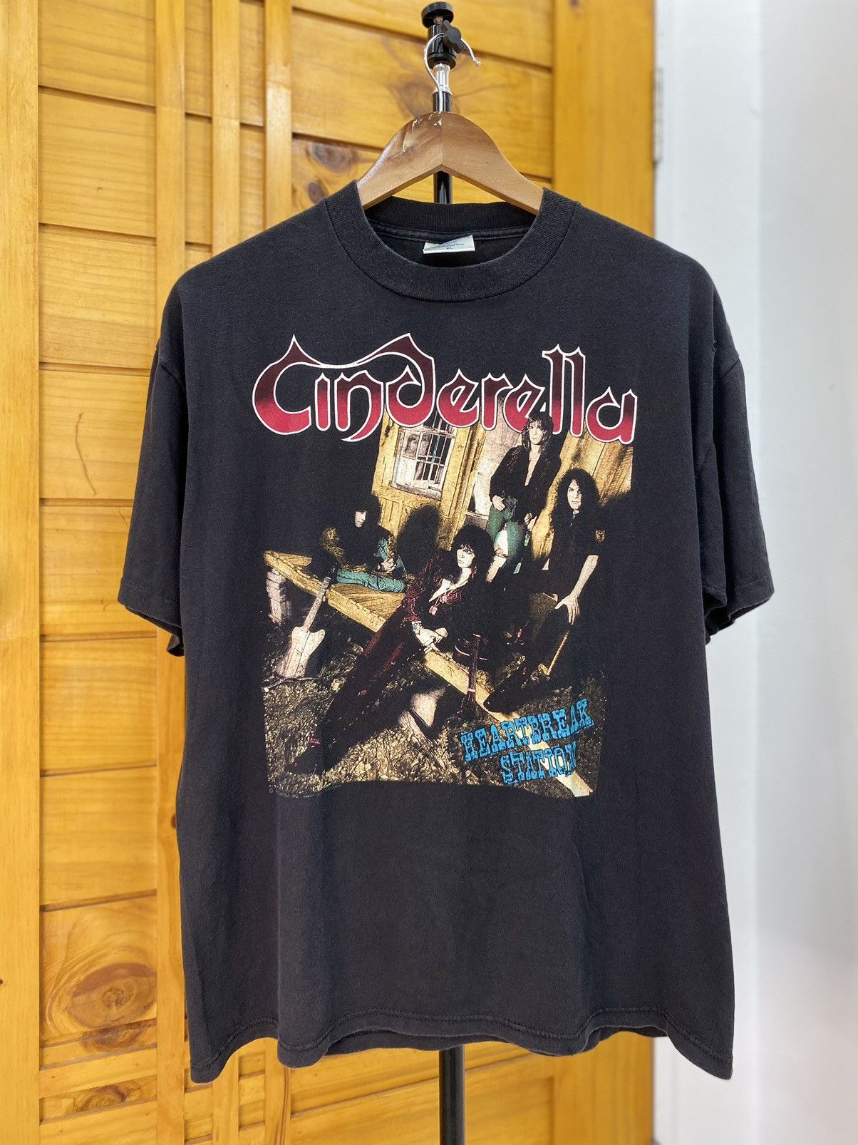 Vintage Cinderella Shirt Tour 90 Hoodie, Sweatshirt | PodTeesHub.com