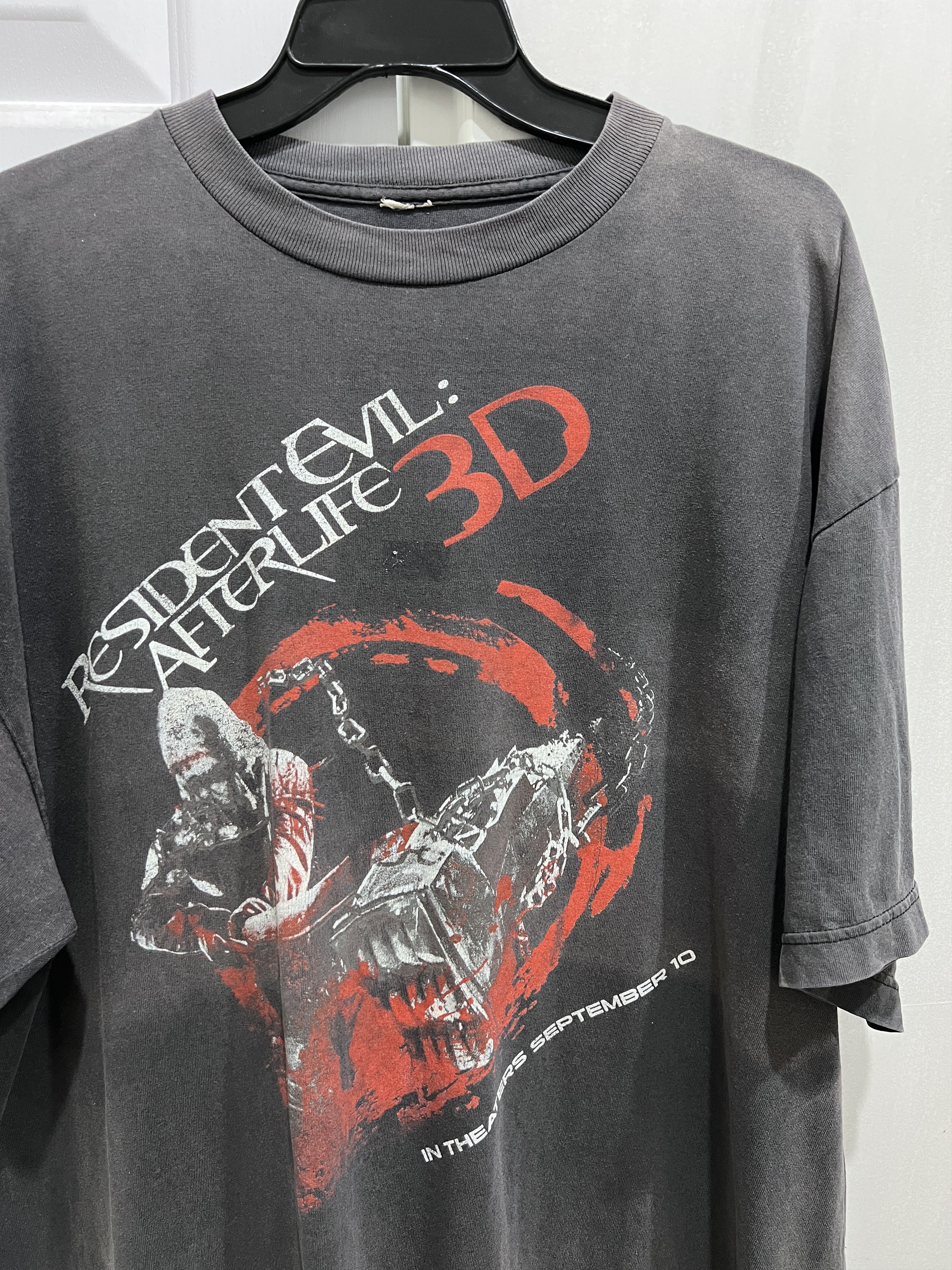 Expert Horror Vintage Y2k Resident Evil Afterlife 3d Tee Faded Thrashed Hoodie, Sweatshirt | PodTeesHub.com