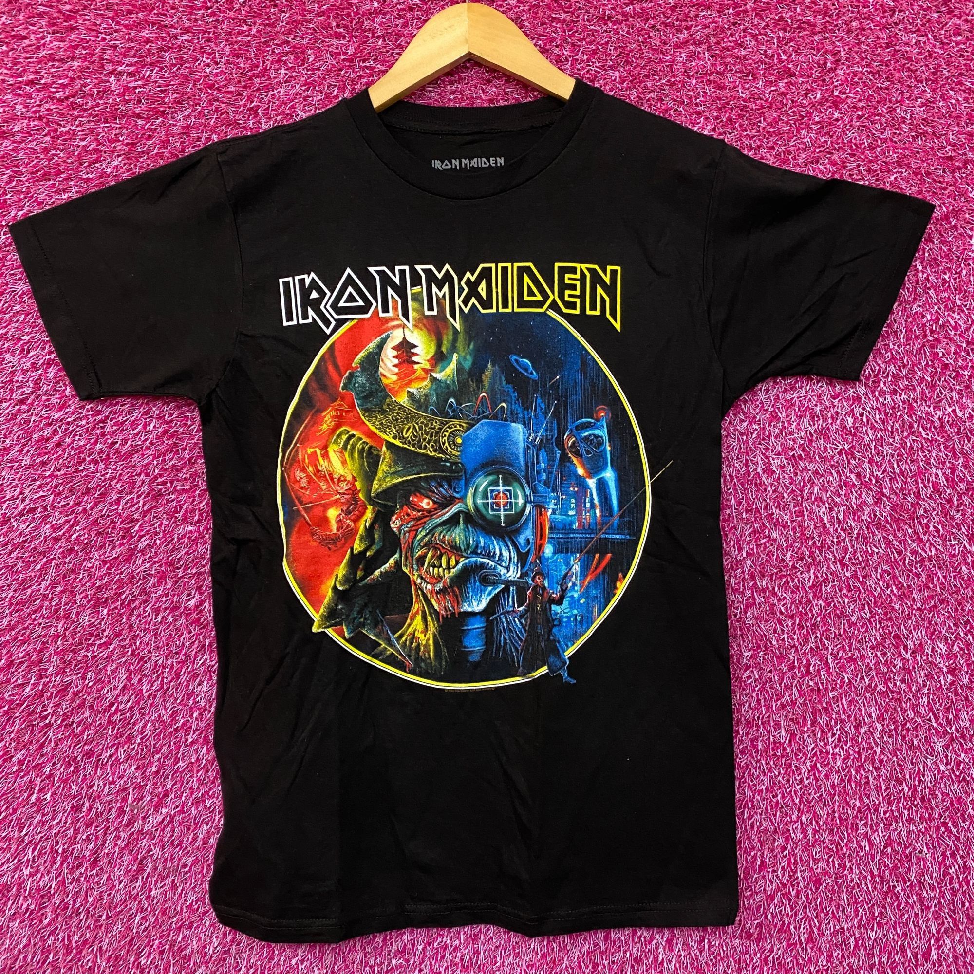 Maiden Iron Maiden Future Past Tour 23 Circle Art Medi T-Shirts, Hoodie, Sweatshirt