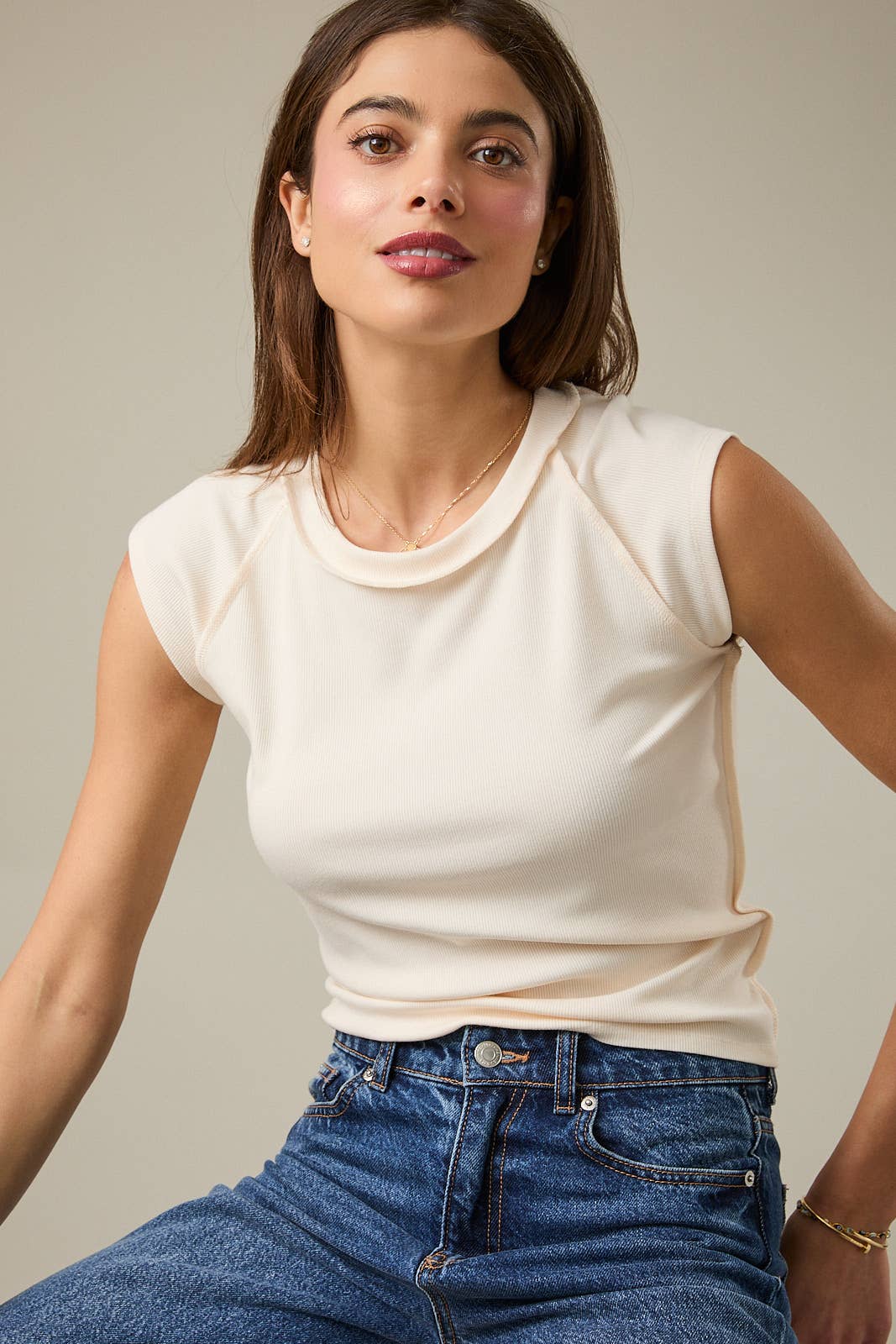 Raglan Short Sleeve Seam Out Detailed Cropped T- Shirt Hoodie, Sweatshirt | PodTeesHub.com
