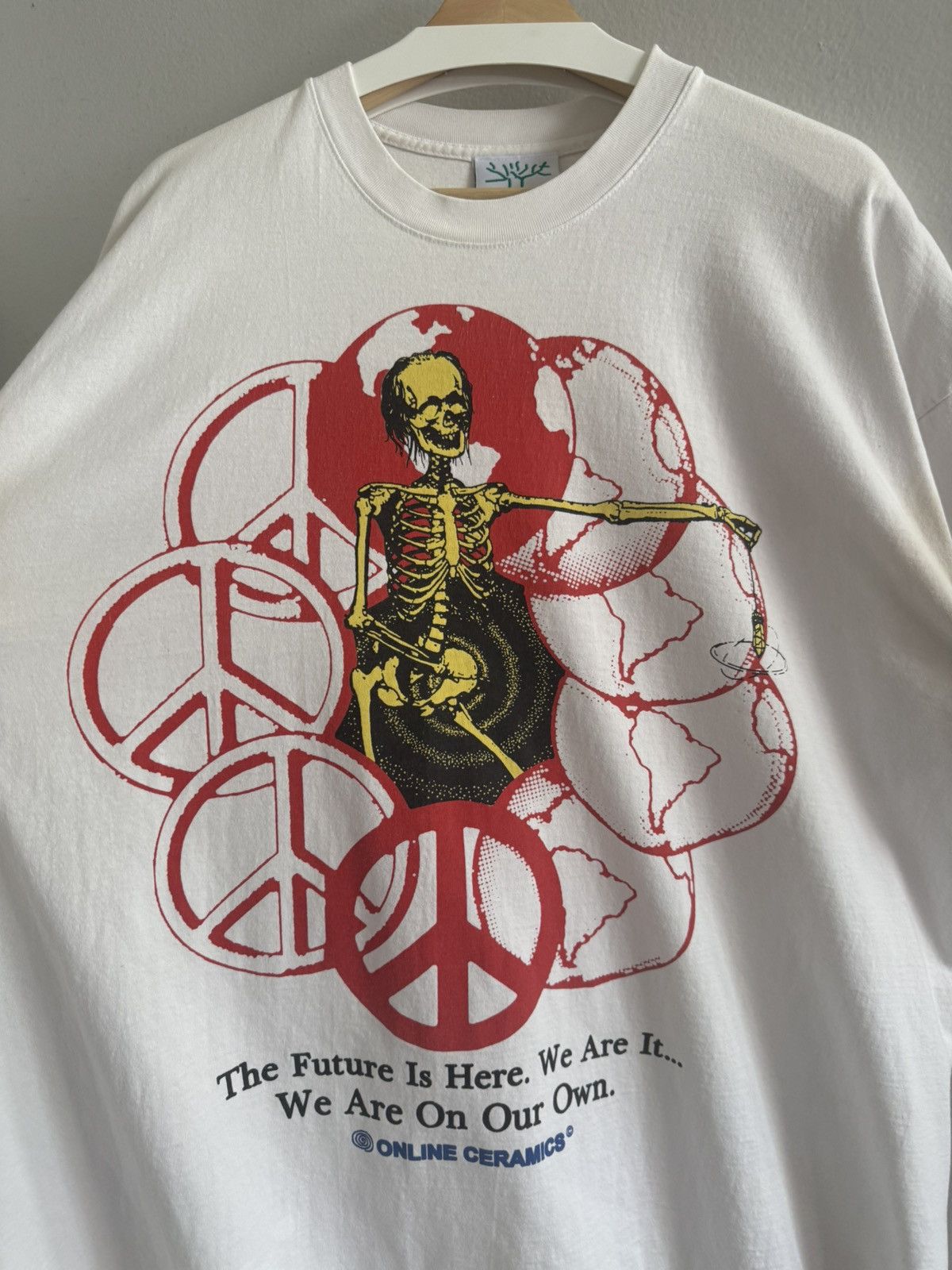 Ceramics Online Ceramics Future Is Here Skeleton Graphic Tee Shirt Hoodie, Sweatshirt | PodTeesHub.com