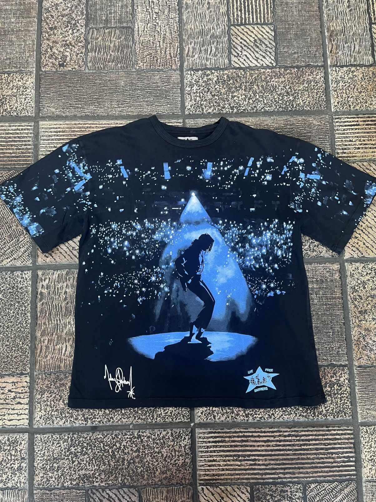 New Barriers Michael Jackson Concert Tee Black Sz Xxl Hoodie, Sweatshirt | PodTeesHub.com