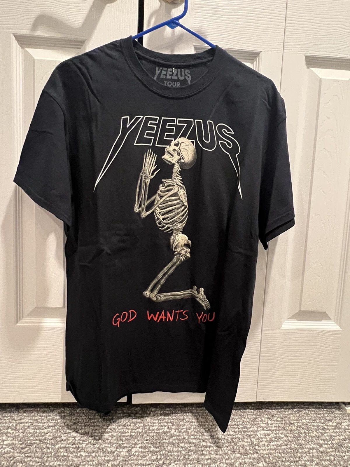 Kanye West Rare 2013 Jesus Wants You Yeezus Tour Merch Off White Large T-Shirts, Hoodie, Sweatshirt | PodTeesHub.com
