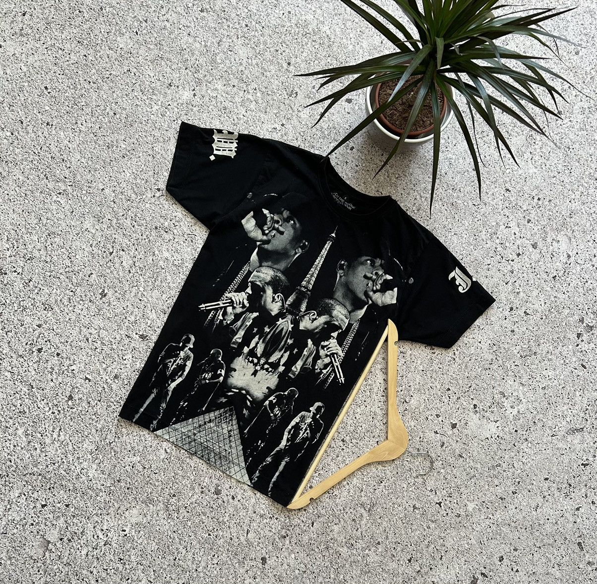 West Vintage Kanye West X Jay Z Watch The Throne Europe Tee Hoodie, Sweatshirt | PodTeesHub.com