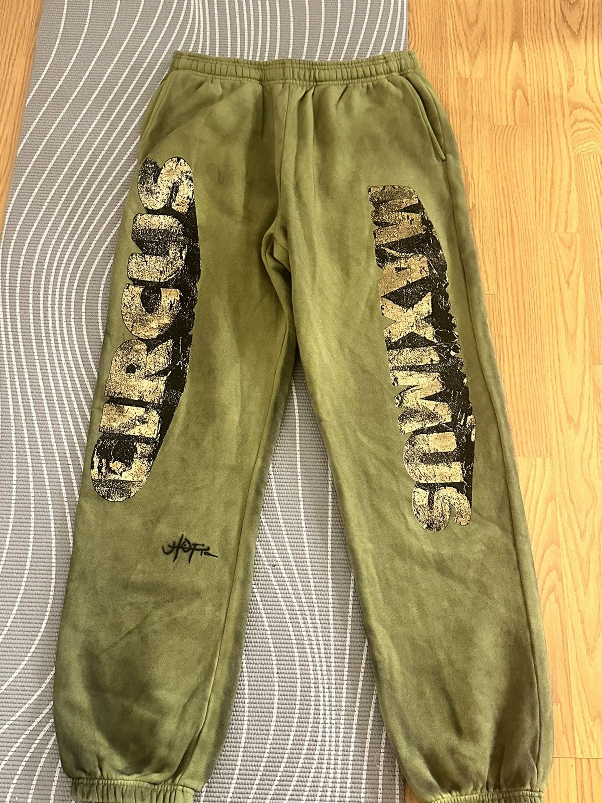 Scott Travis Scott Utopia Circus Maximus Tour Sweats T-Shirts, Hoodie, Sweatshirt | PodTeesHub.com