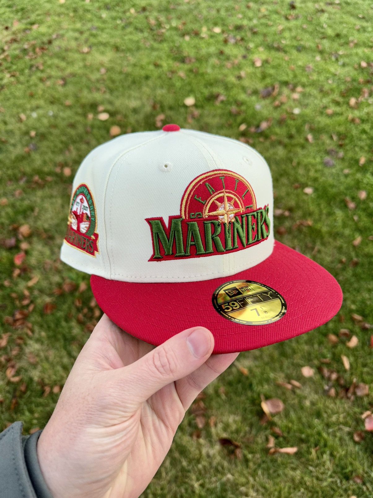 New Era X Topperz Seattle Mariners Sonics Crossover 7 1 8 Two Tone Script T-Shirts, Hoodie, Sweatshirt | PodTeesHub.com