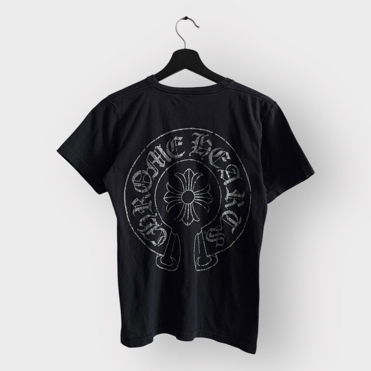 Chrome Hearts Steal 2010s Chrome Hearts Jumbo Horseshoe Logo Tee S Hoodie, Sweatshirt | PodTeesHub.com