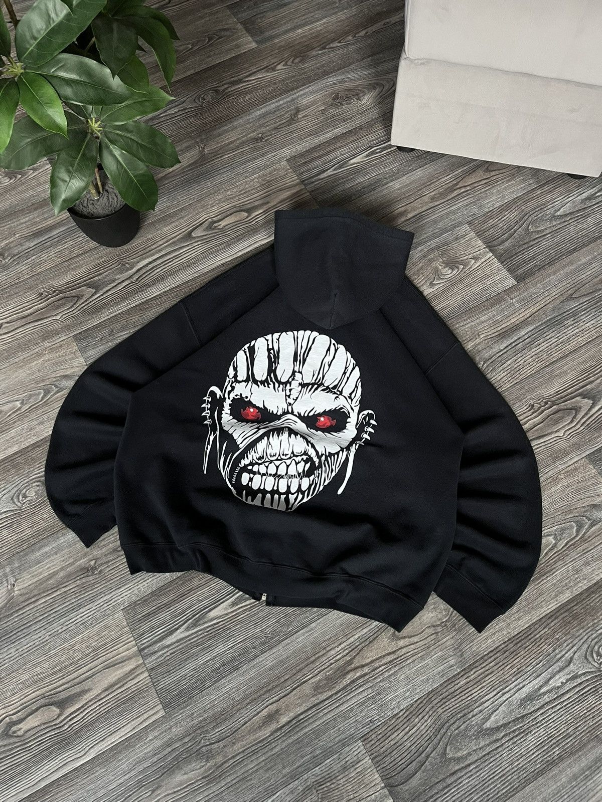 Maiden Iron Maiden The Book Of Souls Vintage Boxy Y2k Hoodie T-Shirts, Sweatshirt | PodTeesHub.com