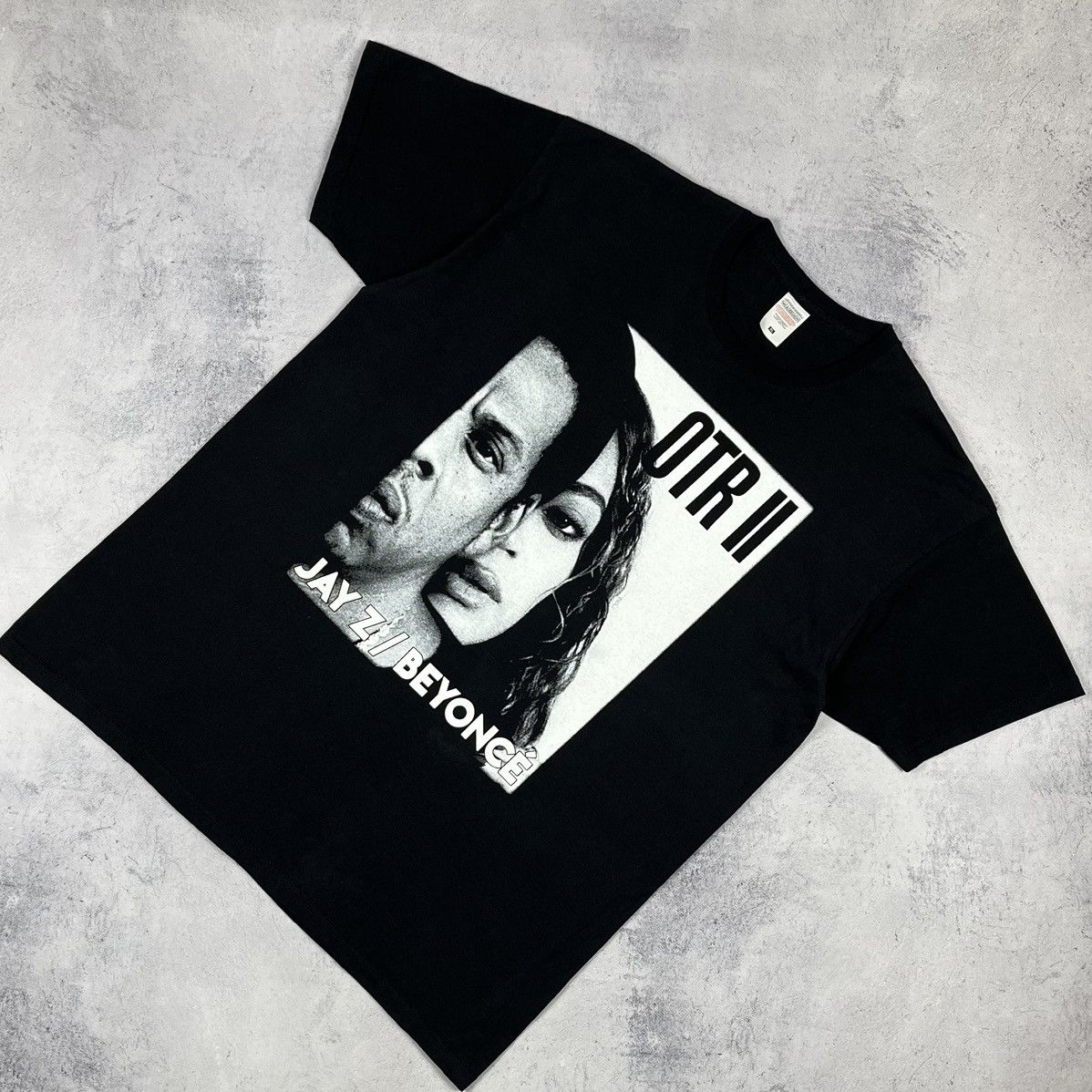 Beyonce On The Run Ii Tour Tee 2018 Hoodie, Sweatshirt | PodTeesHub.com