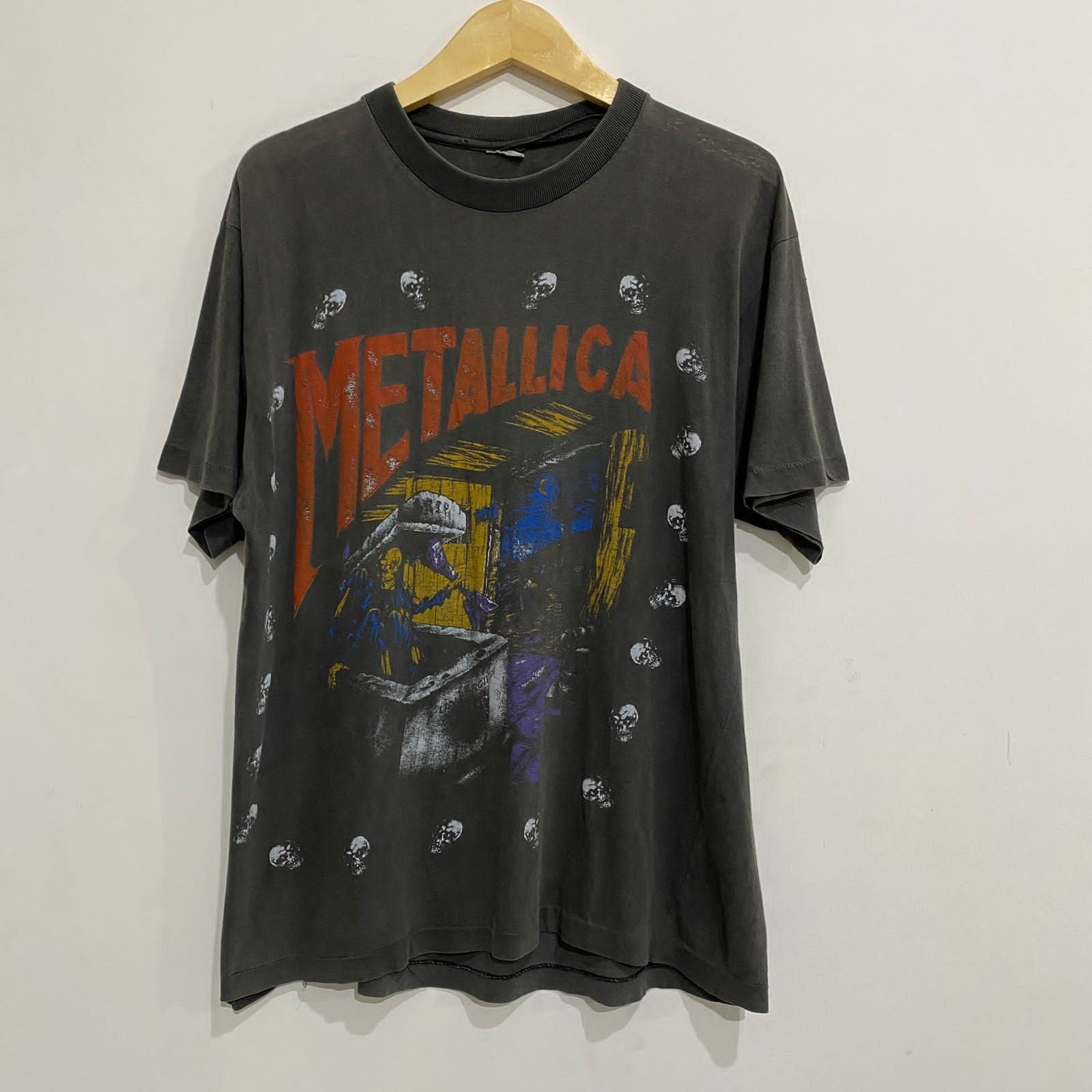 Metallica X Vintage Vintage Metalica Helter Skelter T-Shirts, Hoodie, Sweatshirt | PodTeesHub.com