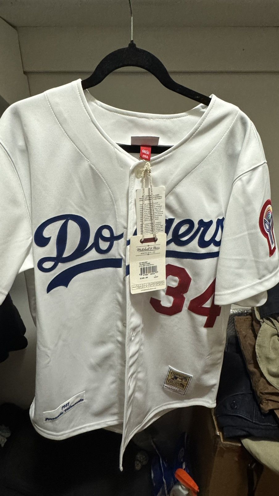 Mitchell Ness Valenzuela Los Angeles Dodgers 1981 White Authentic Jersey T-Shirts, Hoodie, Sweatshirt | PodTeesHub.com