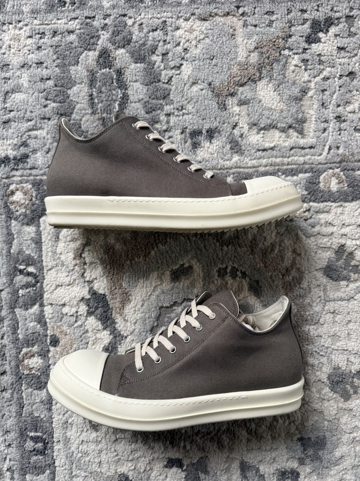 Owens Rick Owens Porterville Drkshdw Low Dust Size 44 11m T-Shirts, Hoodie, Sweatshirt | PodTeesHub.com